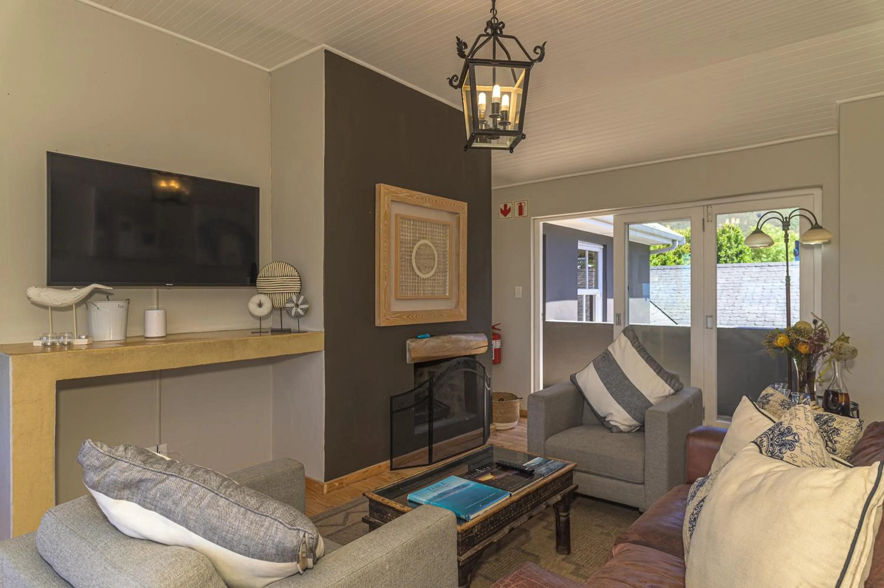 TV and multimedia in Villa Blu Guesthouse