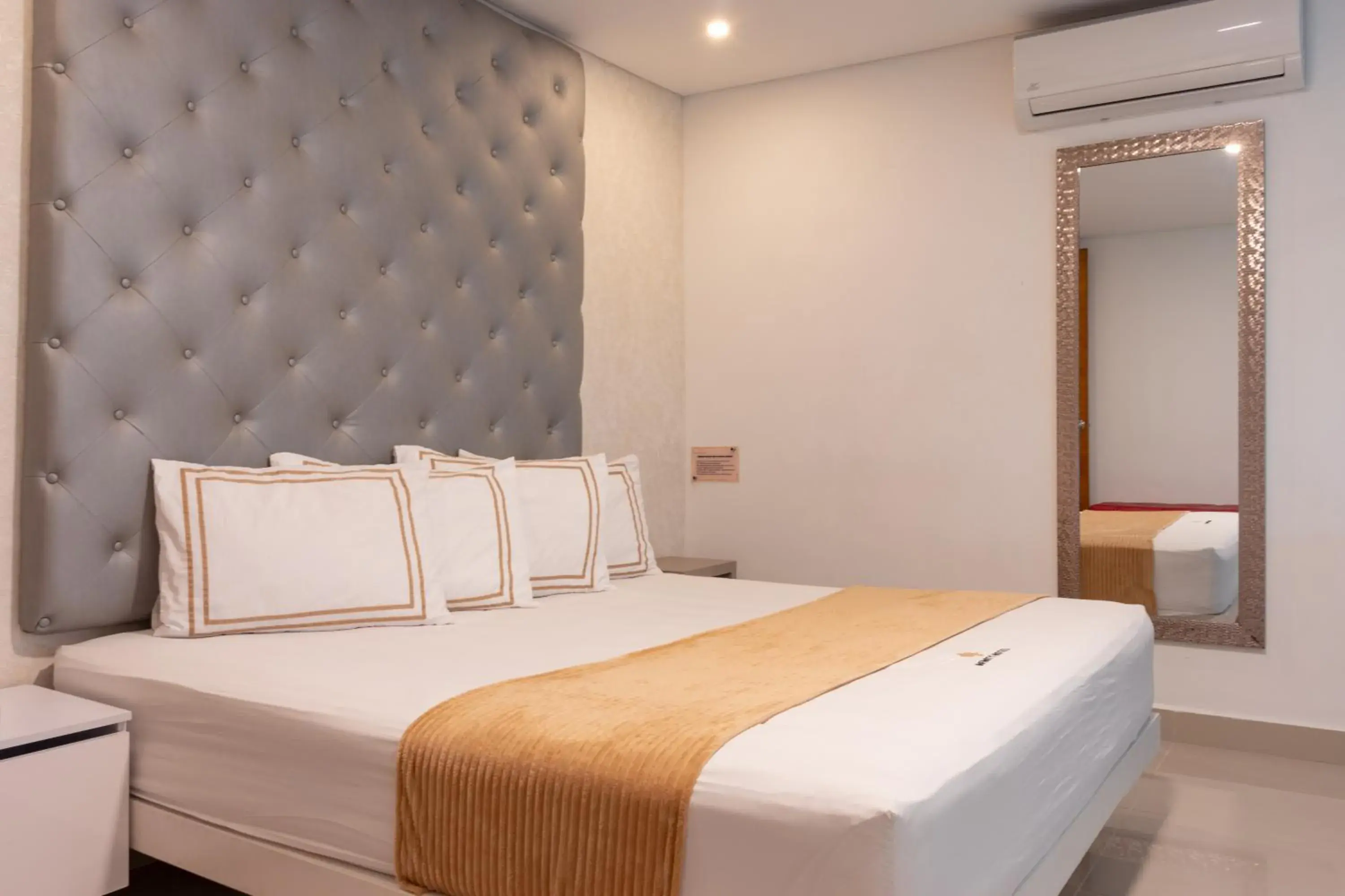 Photo of the whole room, Bed in Infinity Hotel Photo of the whole room, Bed in Infinity Hotel