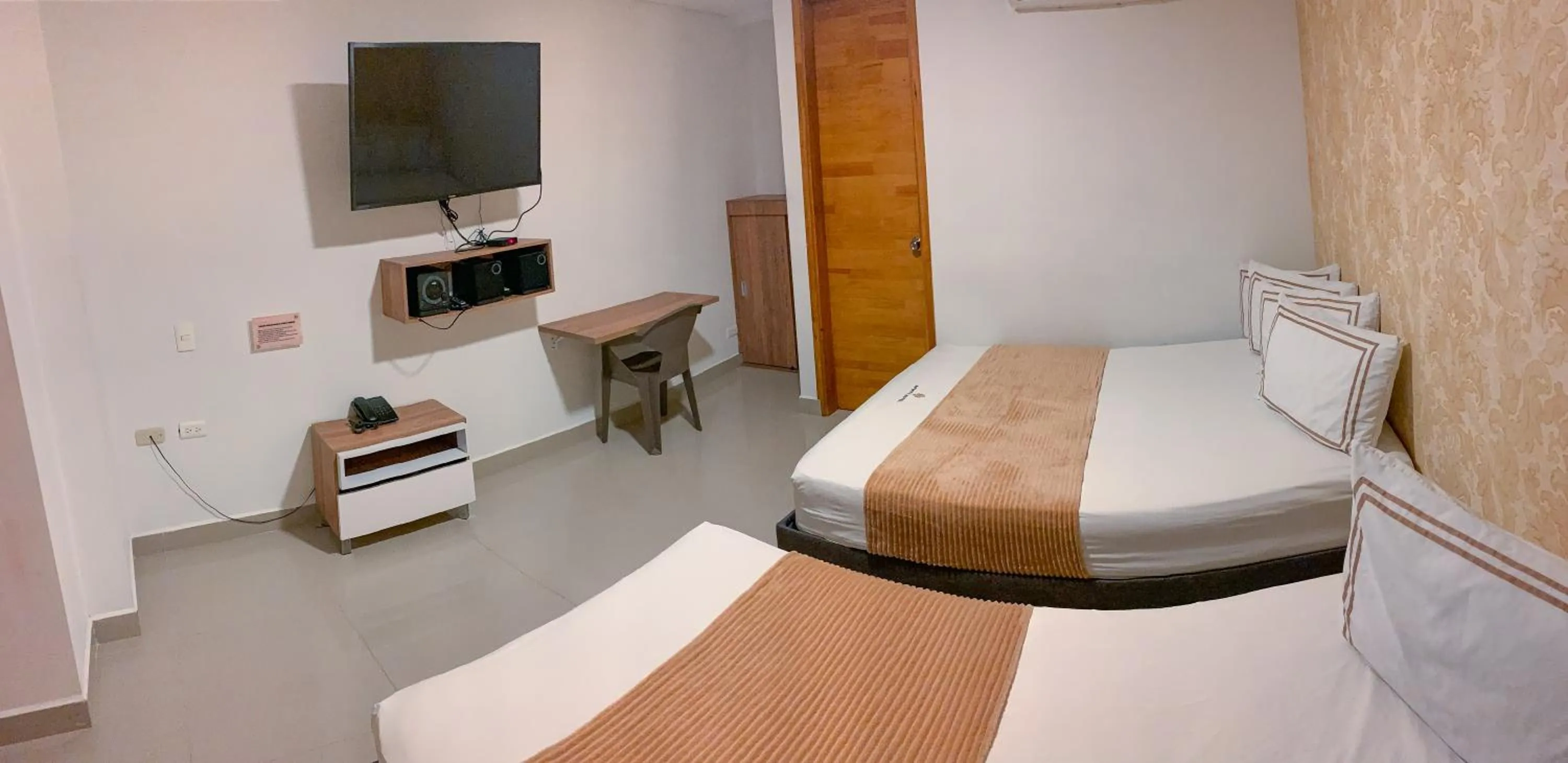 TV and multimedia, Bed in Infinity Hotel