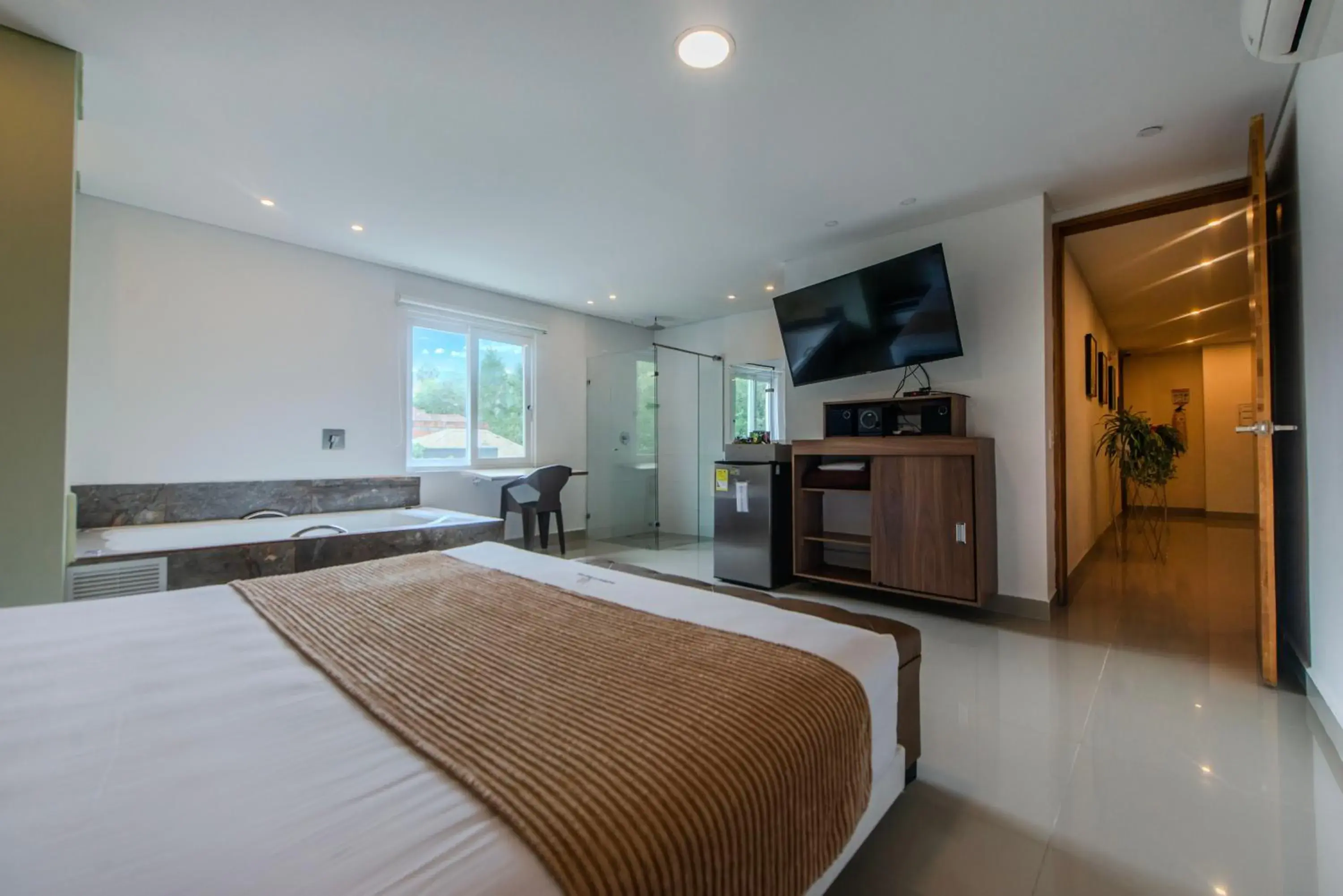 TV and multimedia, Bed in Infinity Hotel TV and multimedia, Bed in Infinity Hotel