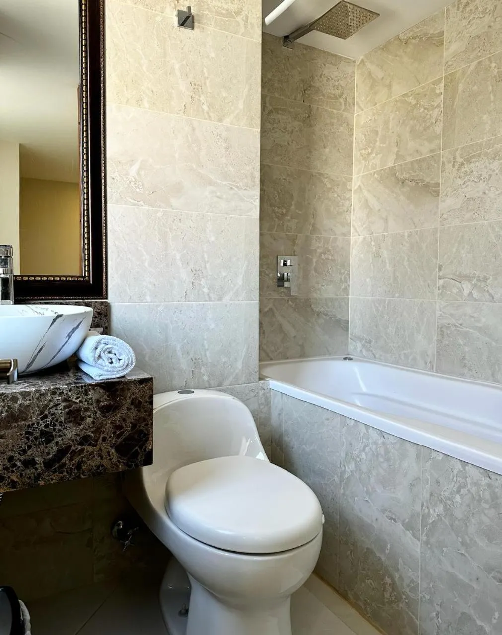 Shower in Hotel San Pedro del Fuerte