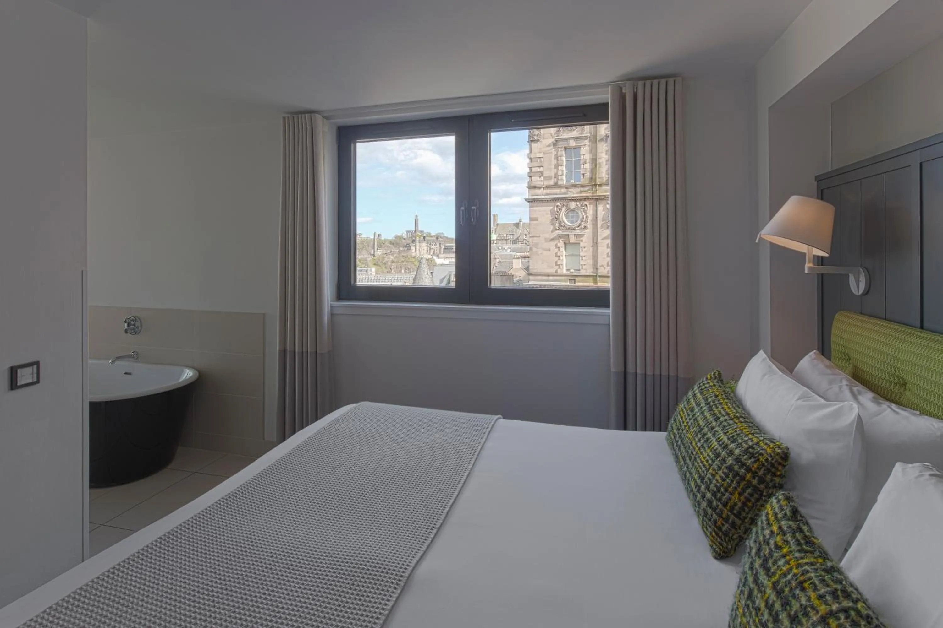 Deluxe Two Bedroom Apartment with Balcony in Old Town Chambers, Autograph Collection