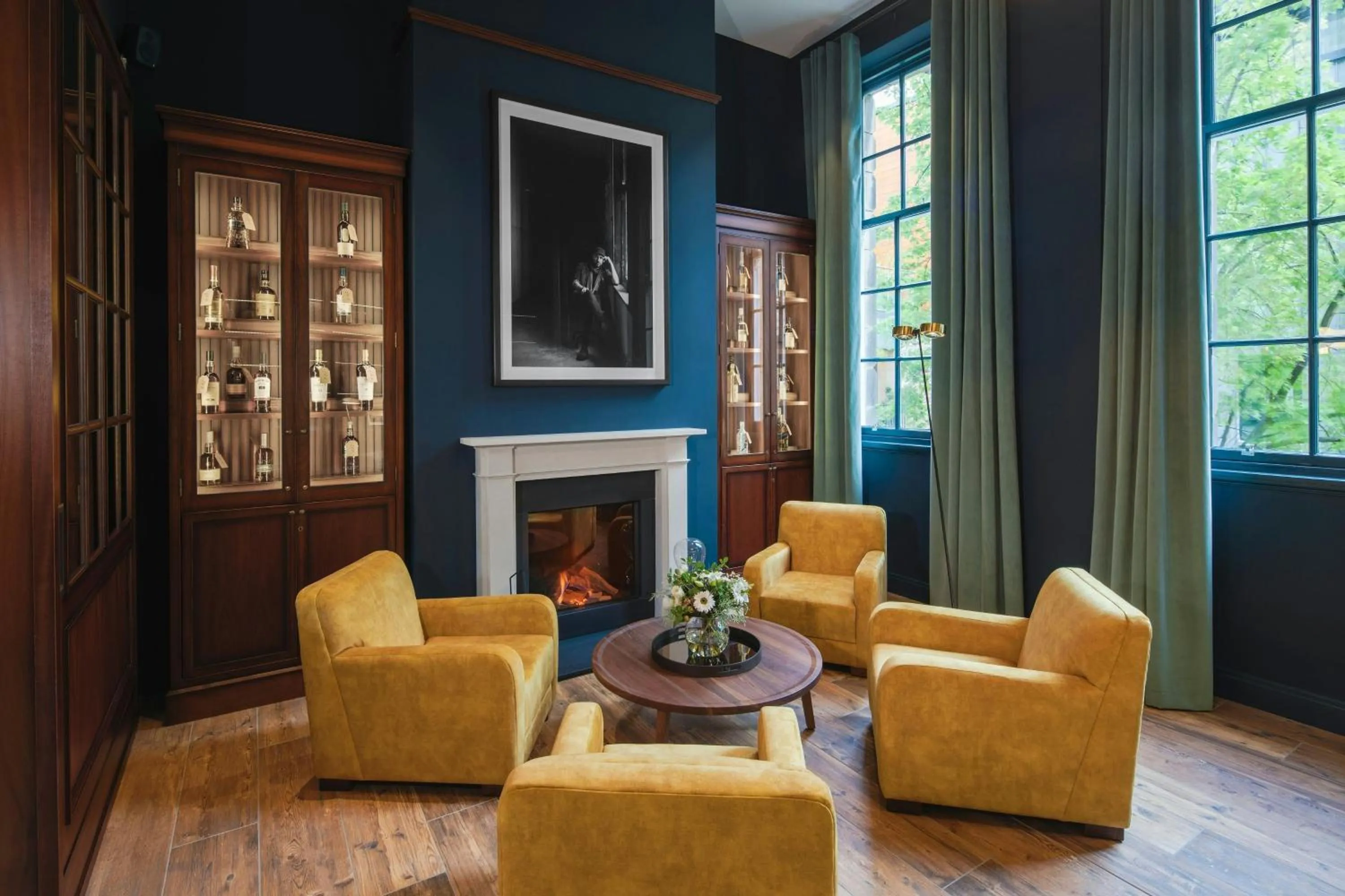 Other in Old Town Chambers, Autograph Collection