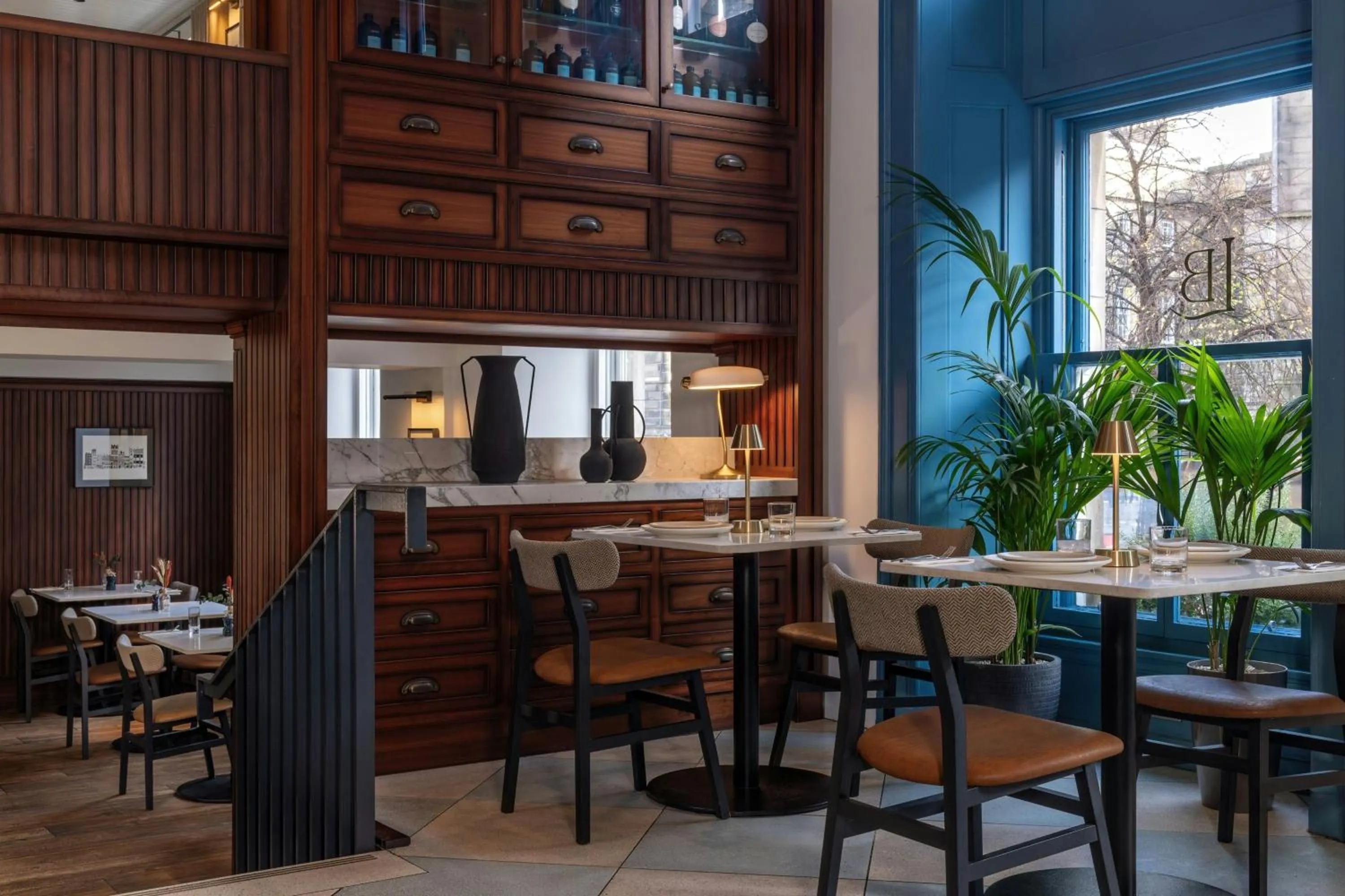 Lounge or bar in Old Town Chambers, Autograph Collection