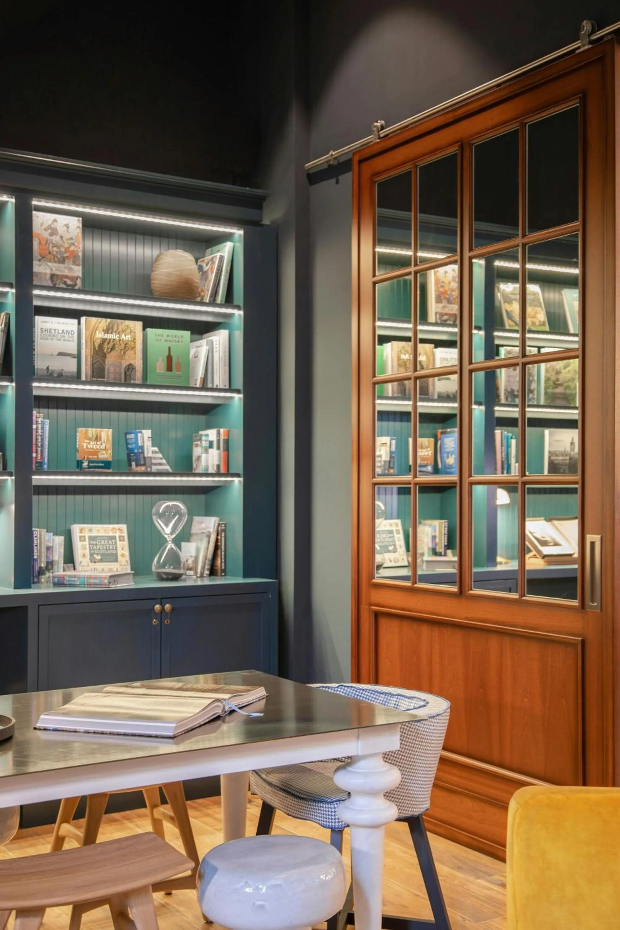 Other in Old Town Chambers, Autograph Collection