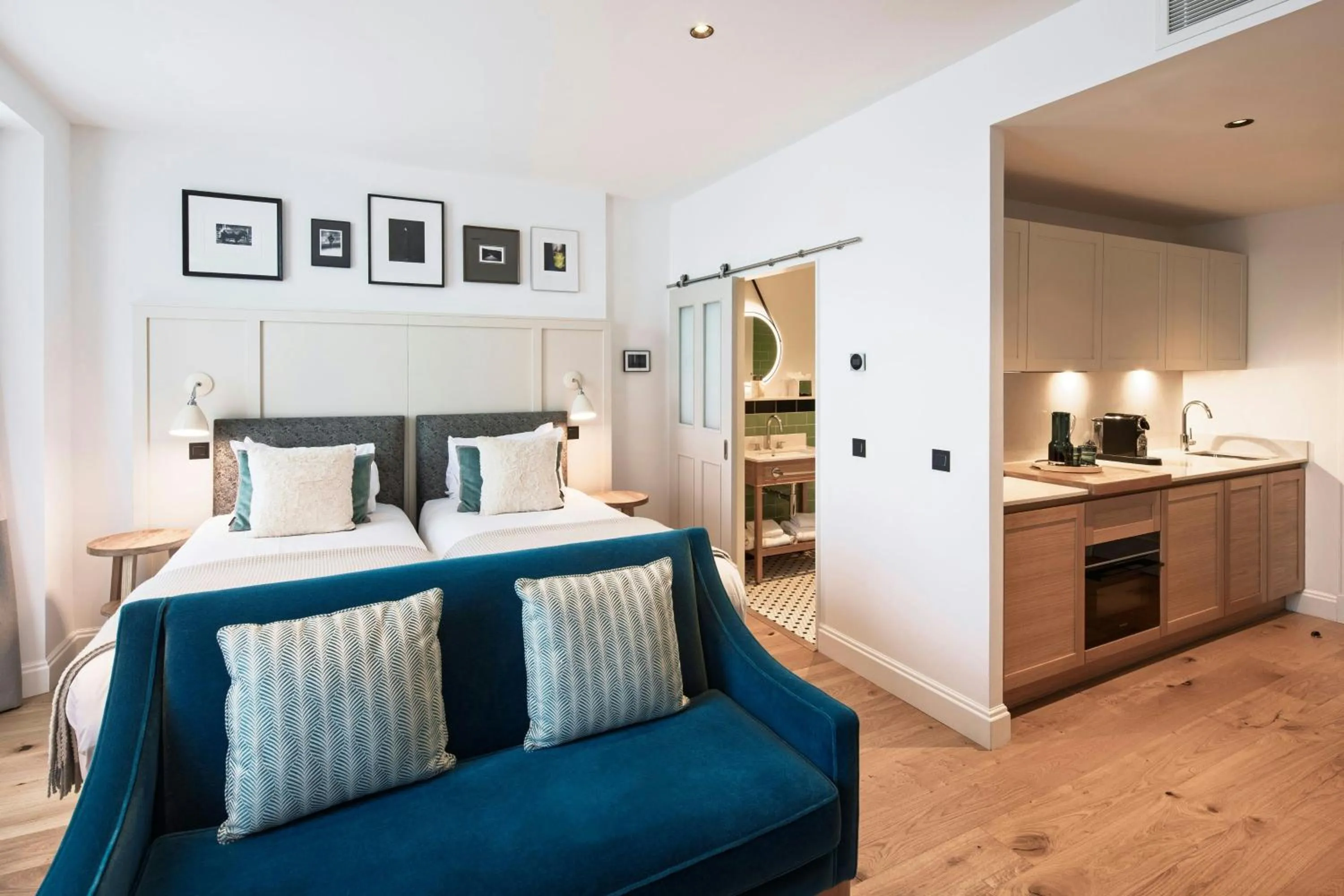 Photo of the whole room, Bed in Old Town Chambers, Autograph Collection