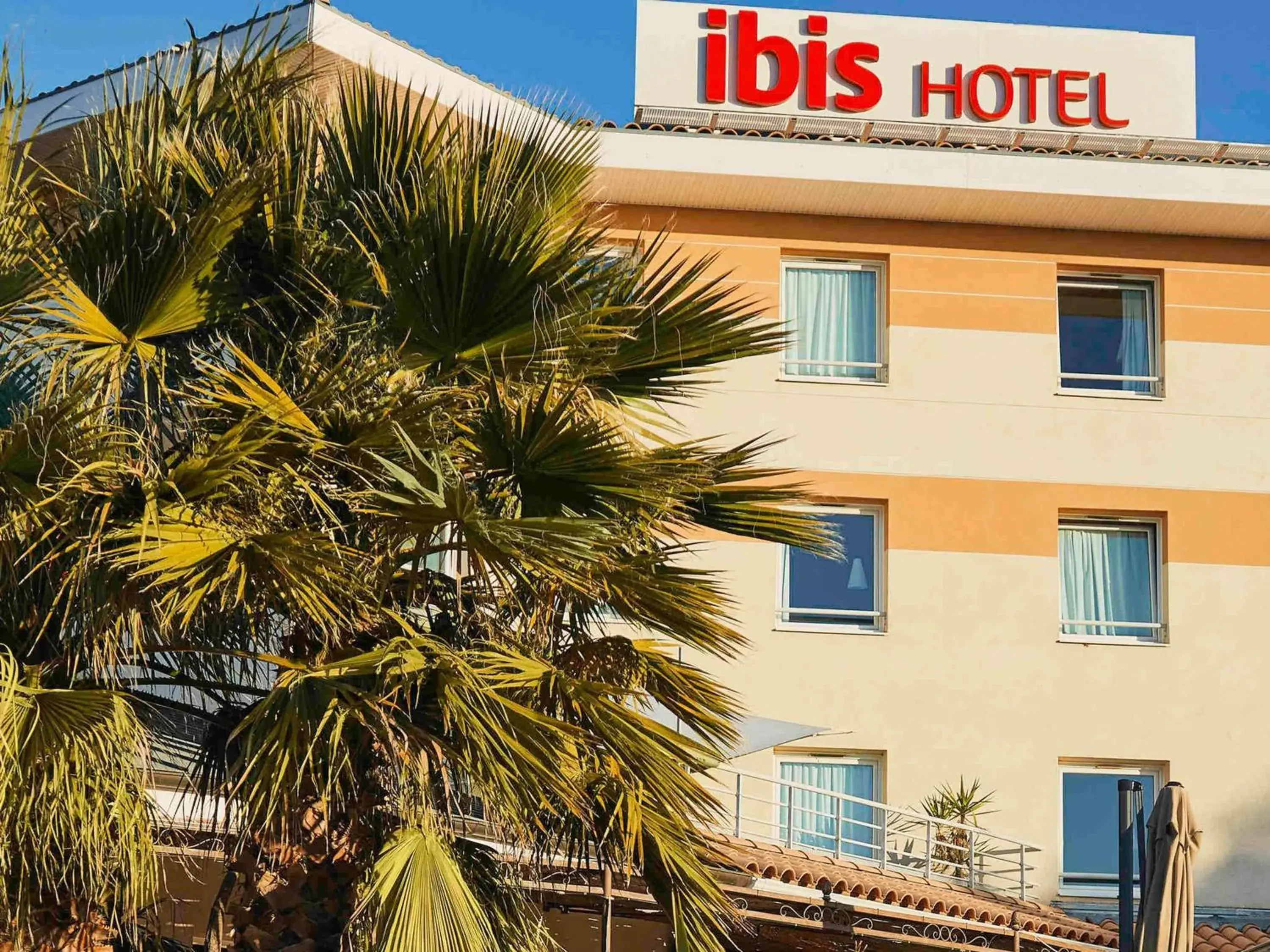 Property building in ibis La Ciotat Property building in ibis La Ciotat