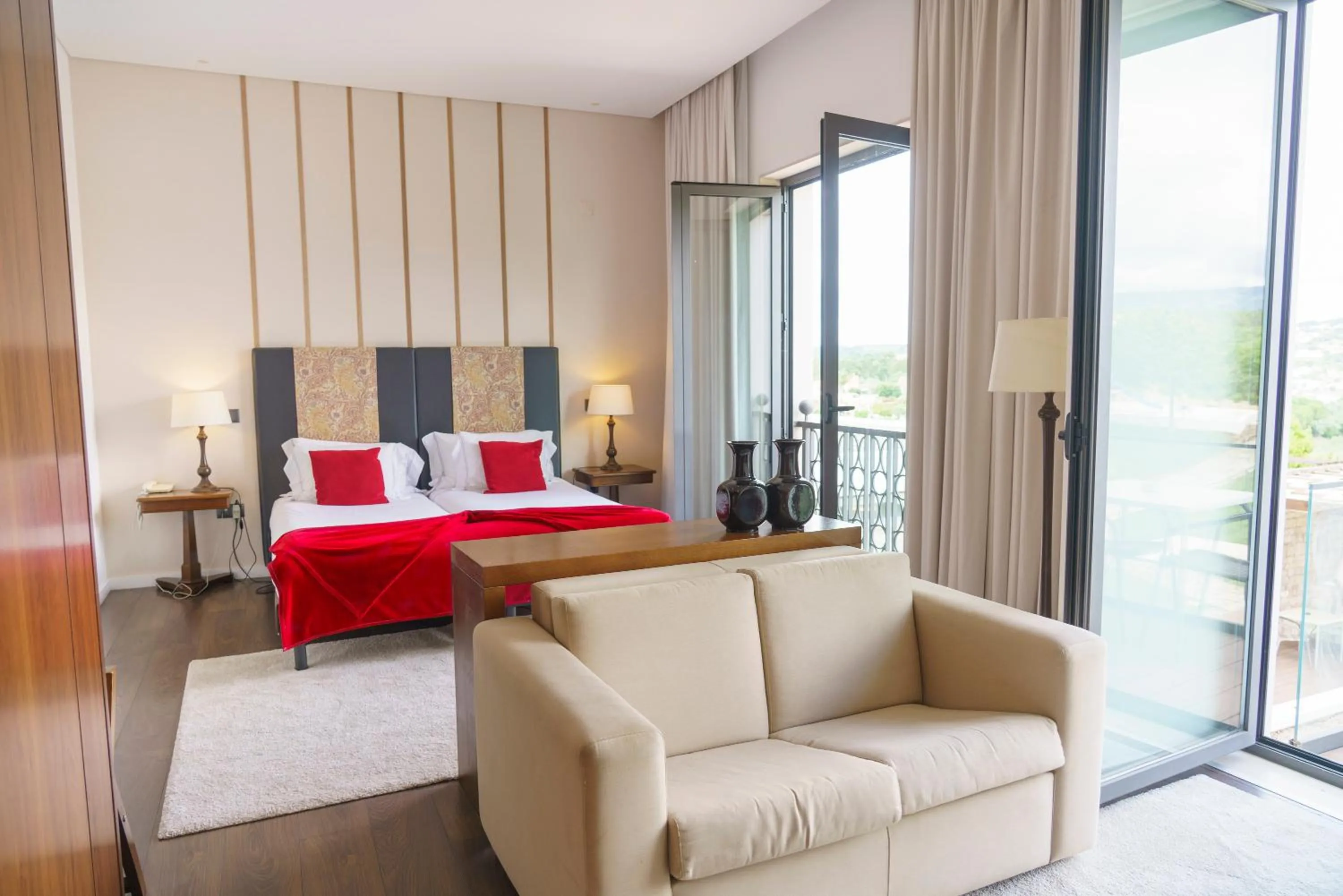 Bedroom, Bed in Real Abadia, Congress & Spa Hotel