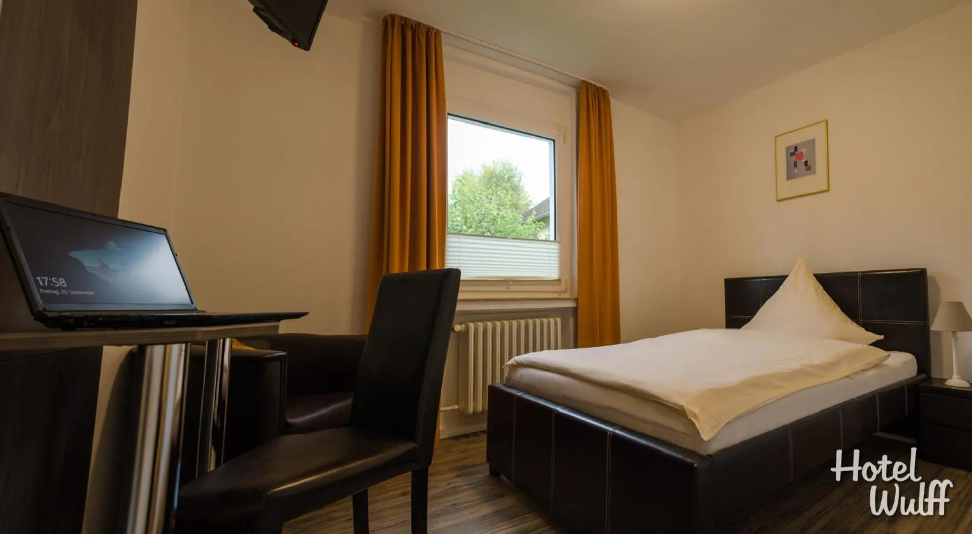 Bed in Hotel Wulff