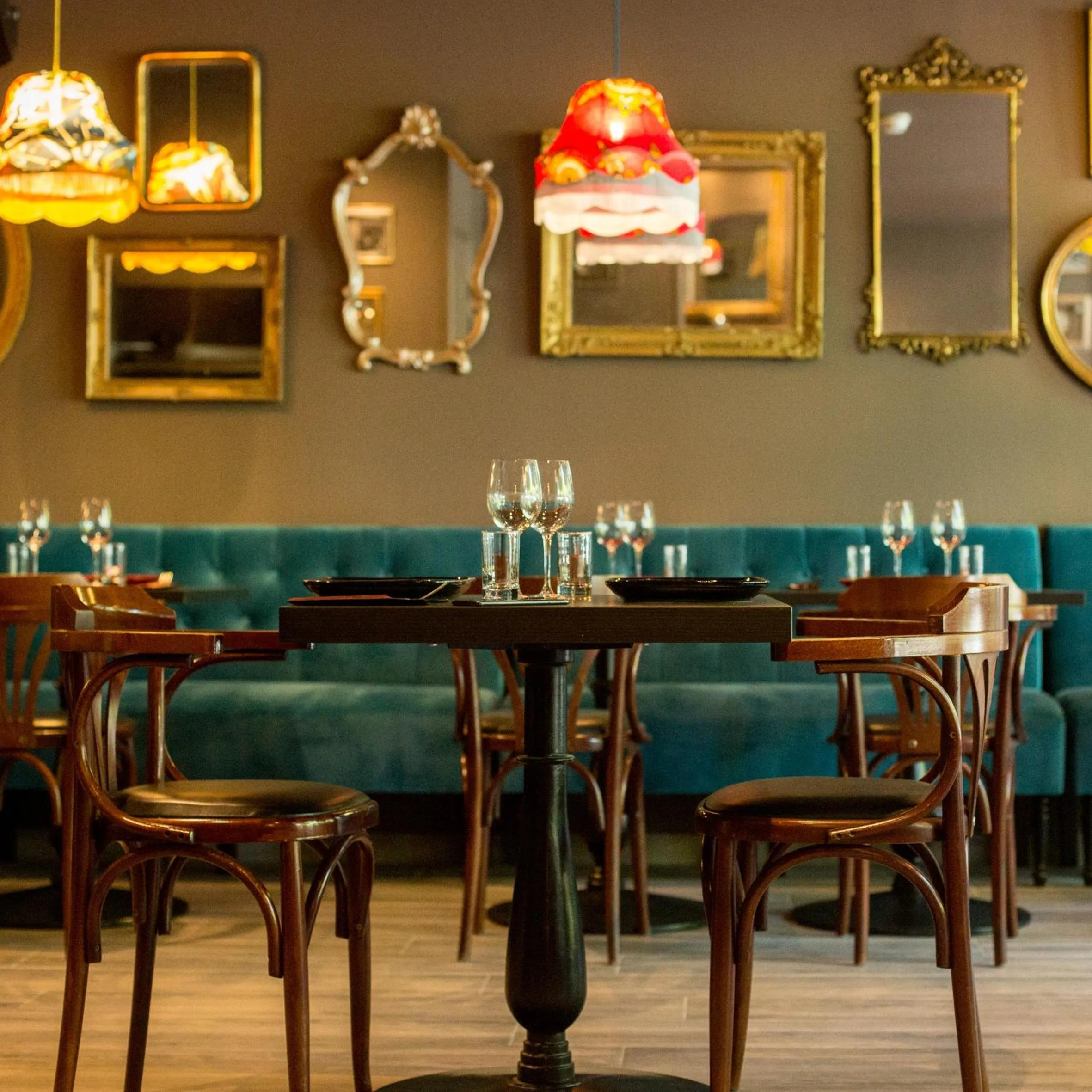 Restaurant/places to eat in Logis Hôtel Le Glacier