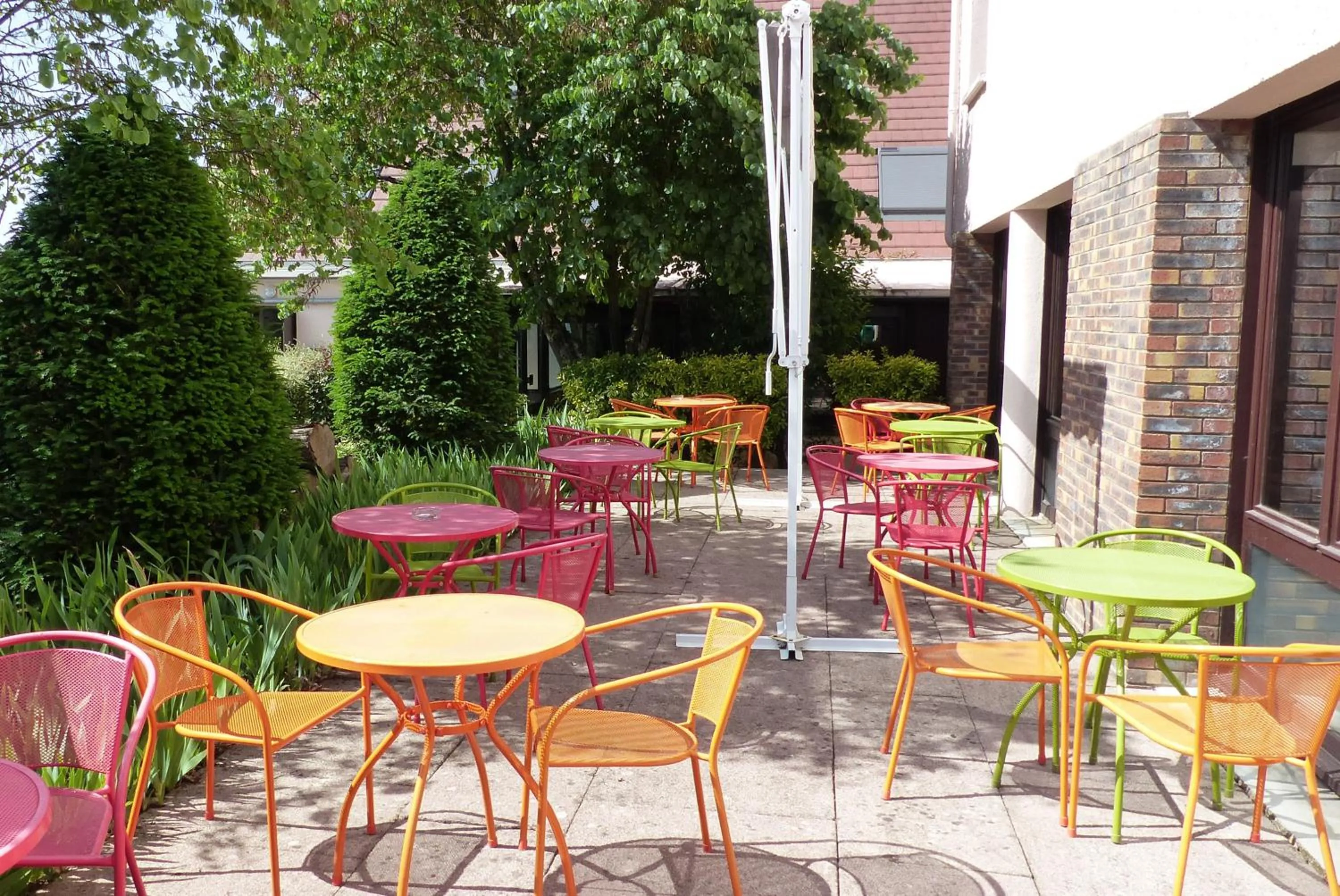 Balcony/Terrace in The Originals City, Hôtel Castel Burgond, Dijon Ouest