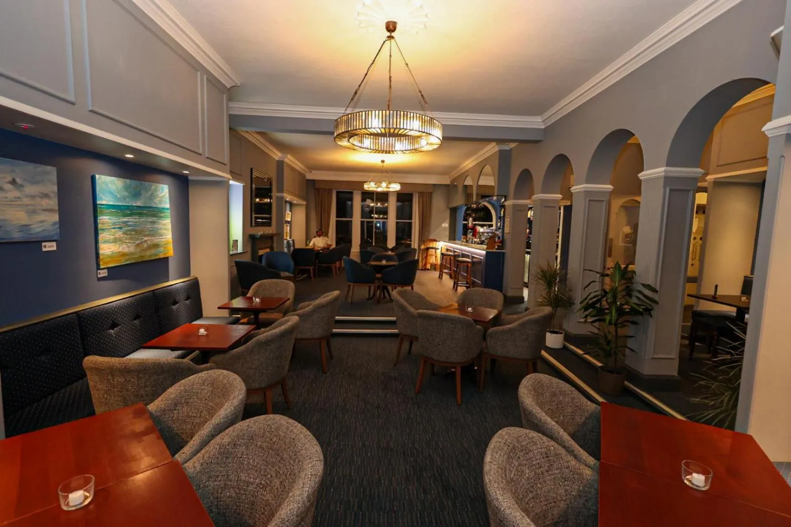Lounge or bar in Manor Hotel