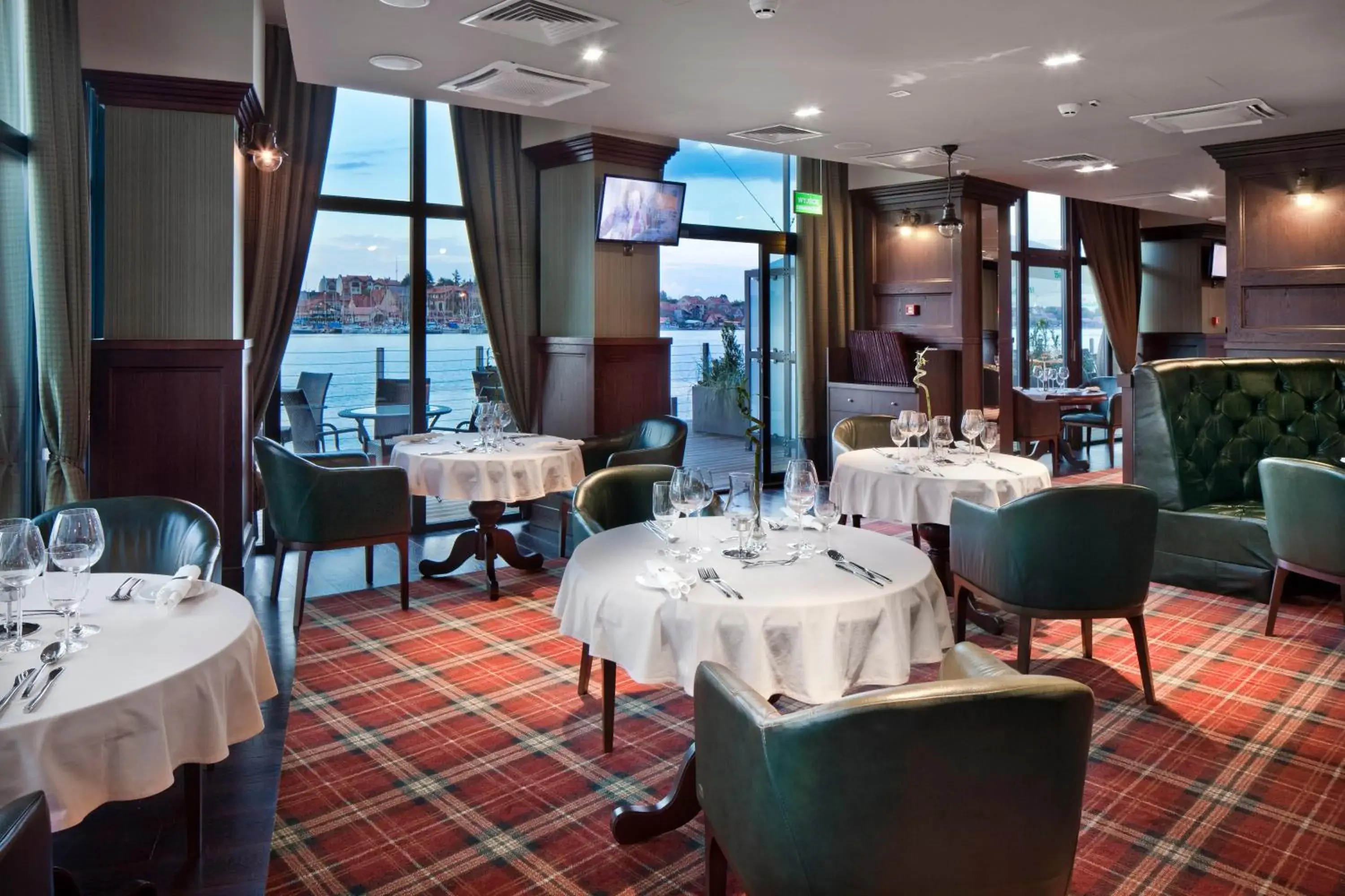 Restaurant/places to eat in Hotel Mikołajki Leisure & SPA - Destigo Hotels Restaurant/places to eat in Hotel Mikołajki Leisure & SPA - Destigo Hotels