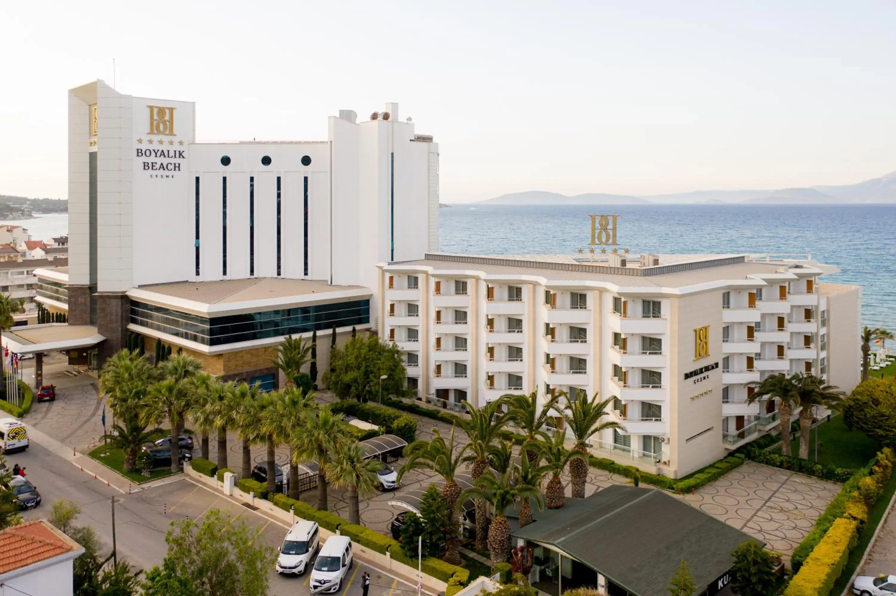 Property building in Boyalik Beach Hotel & Spa Cesme Property building in Boyalik Beach Hotel & Spa Cesme