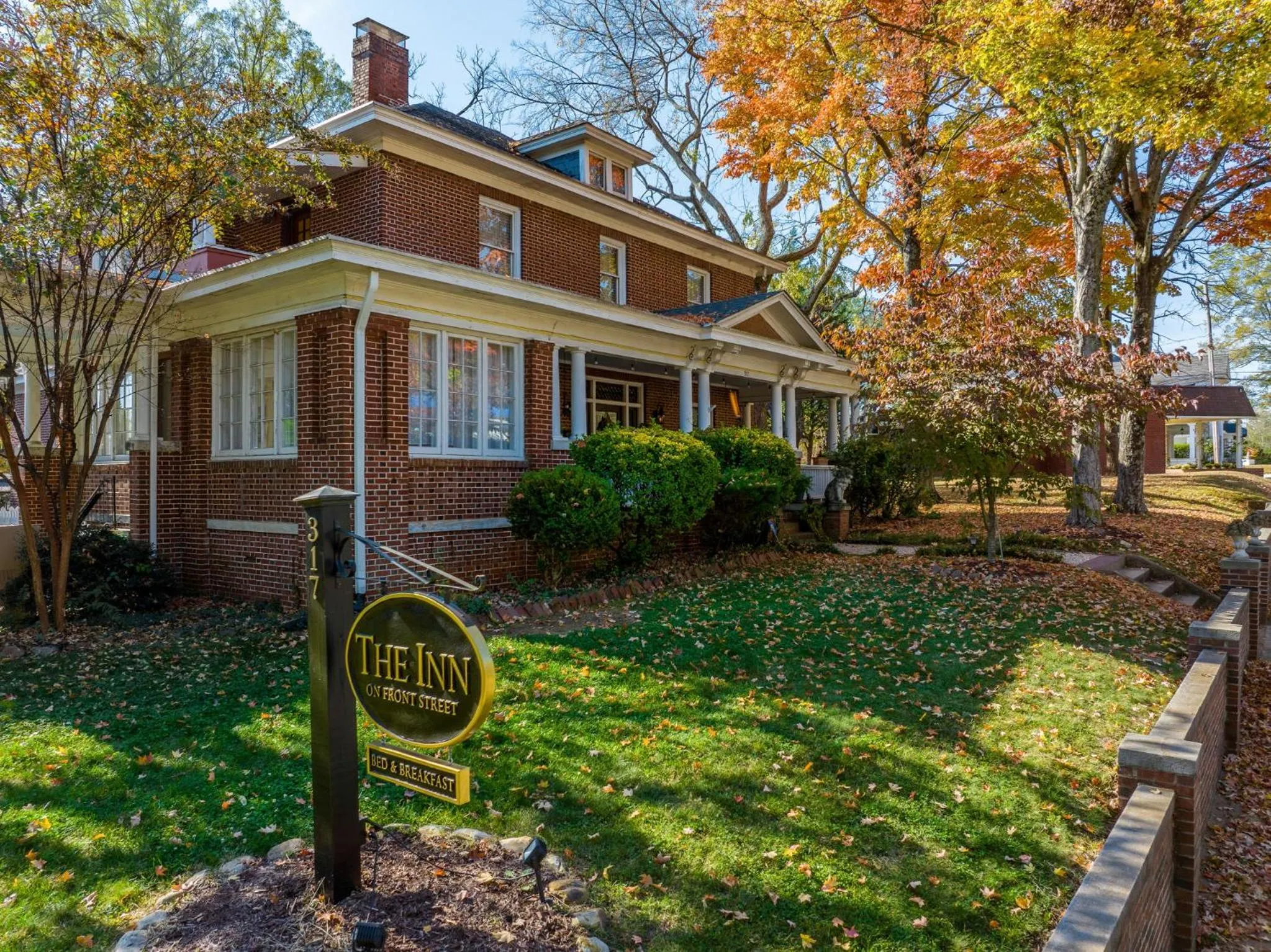 Property building in The Inn on Front Street