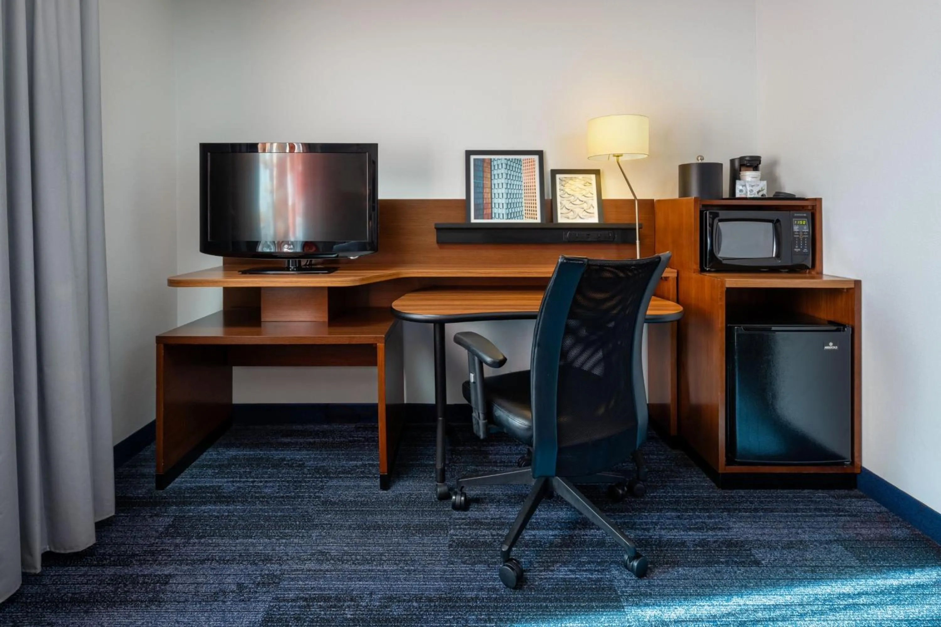 Photo of the whole room in Fairfield Inn & Suites by Marriott Smithfield