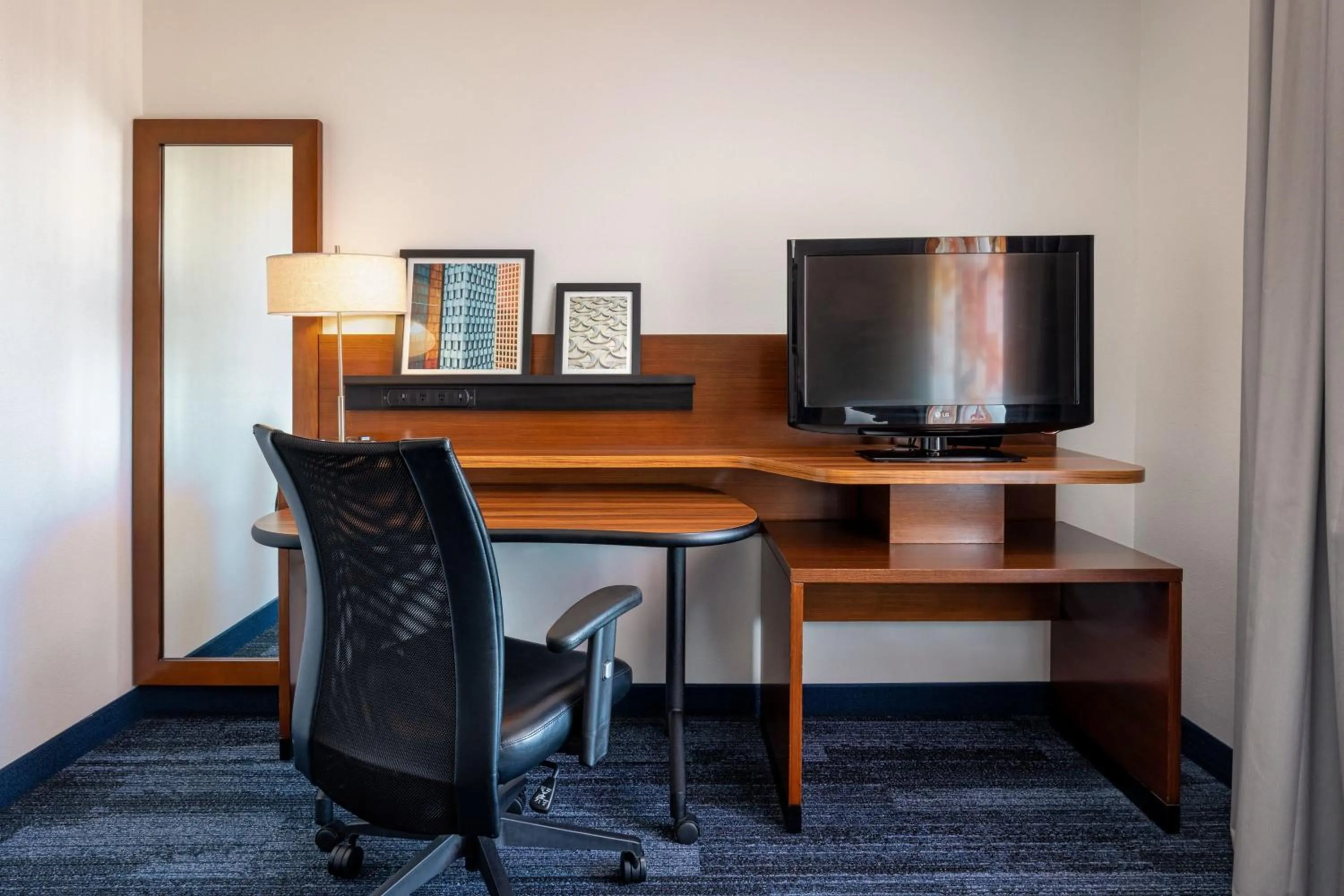 Photo of the whole room in Fairfield Inn & Suites by Marriott Smithfield