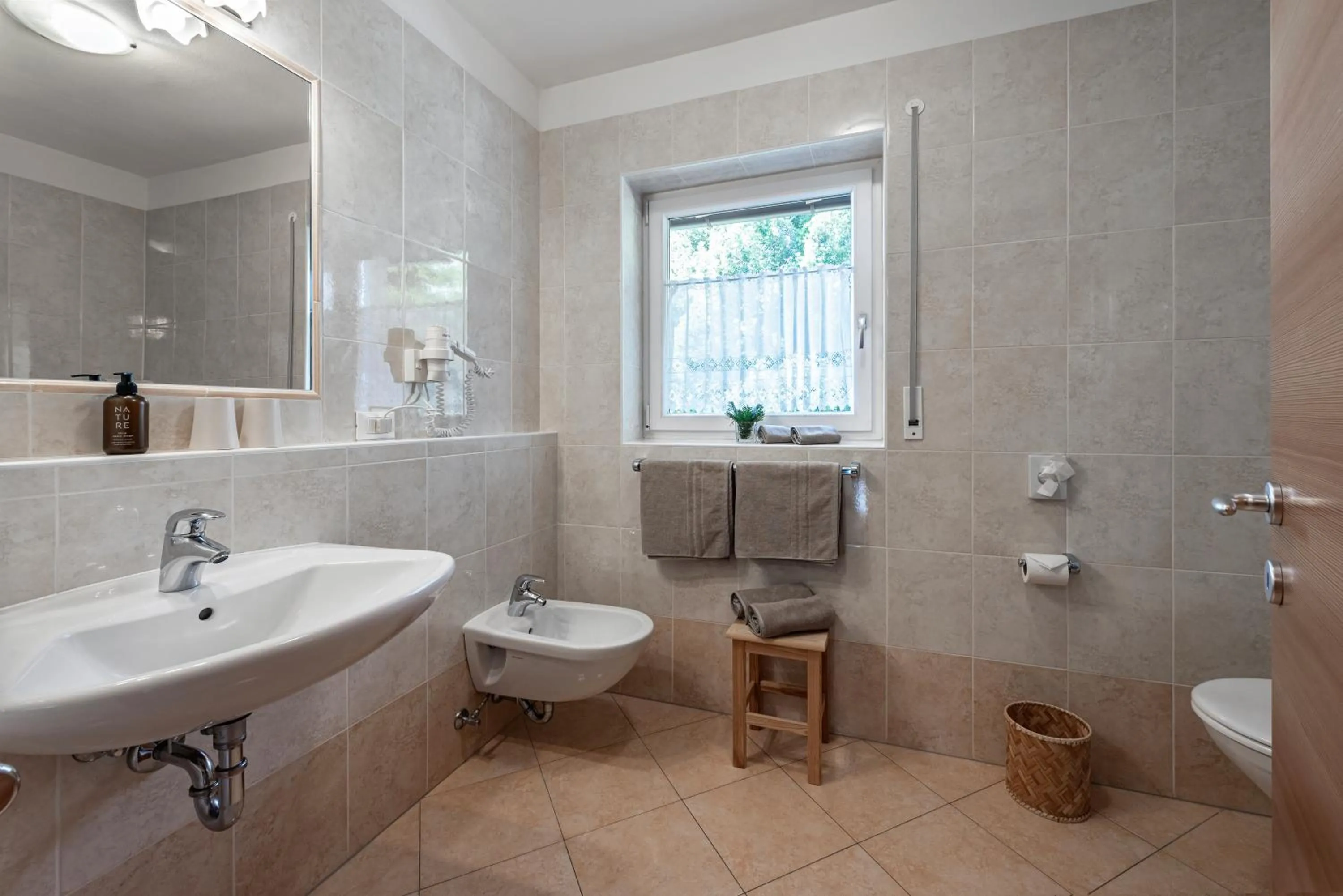 Bathroom in Schopplhof - panoramic apartments dolomites