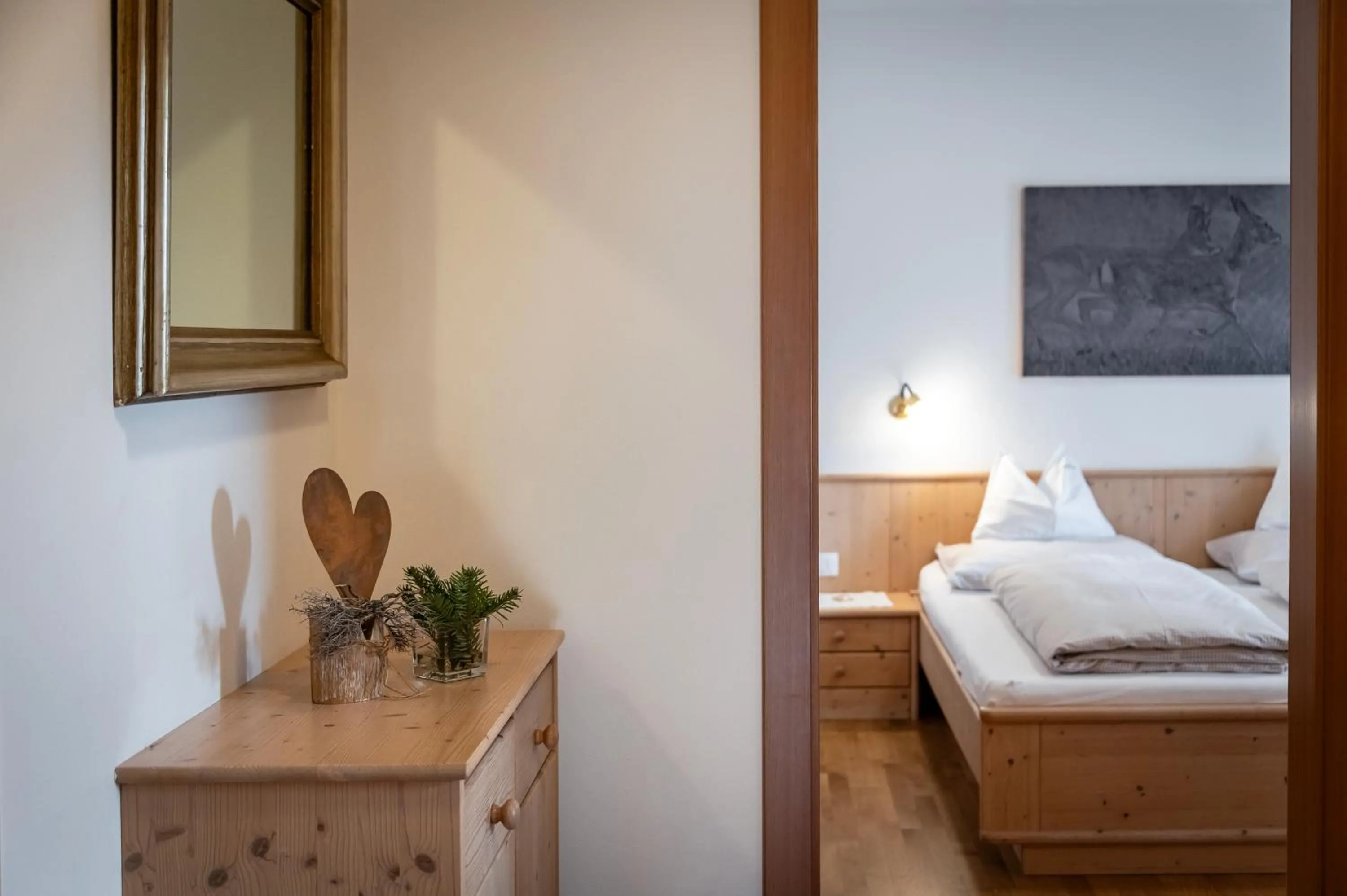 Photo of the whole room, Bed in Schopplhof - panoramic apartments dolomites