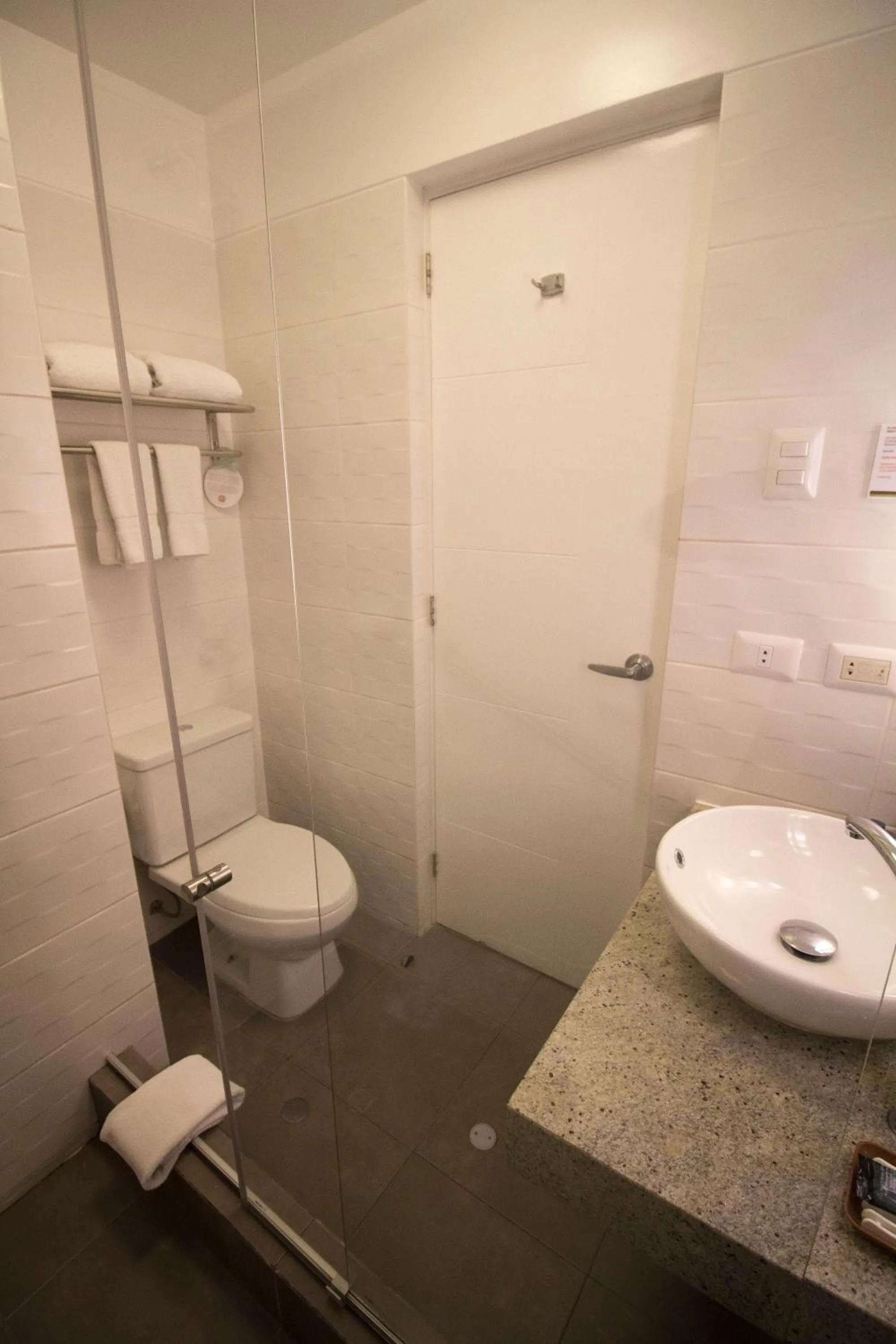 Bathroom in Tierra Viva Miraflores Larco