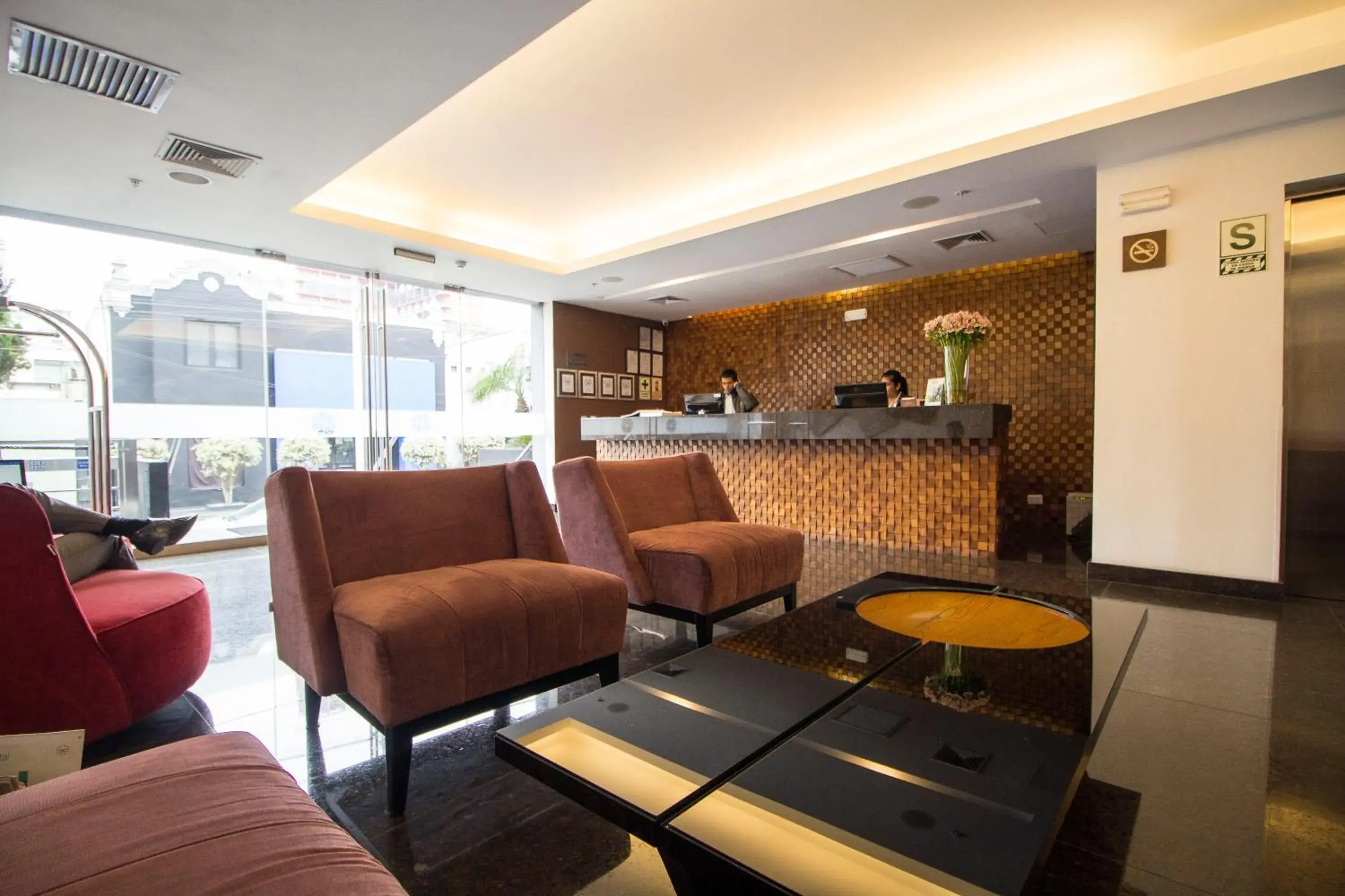 Lobby or reception in Tierra Viva Miraflores Larco Lobby or reception in Tierra Viva Miraflores Larco