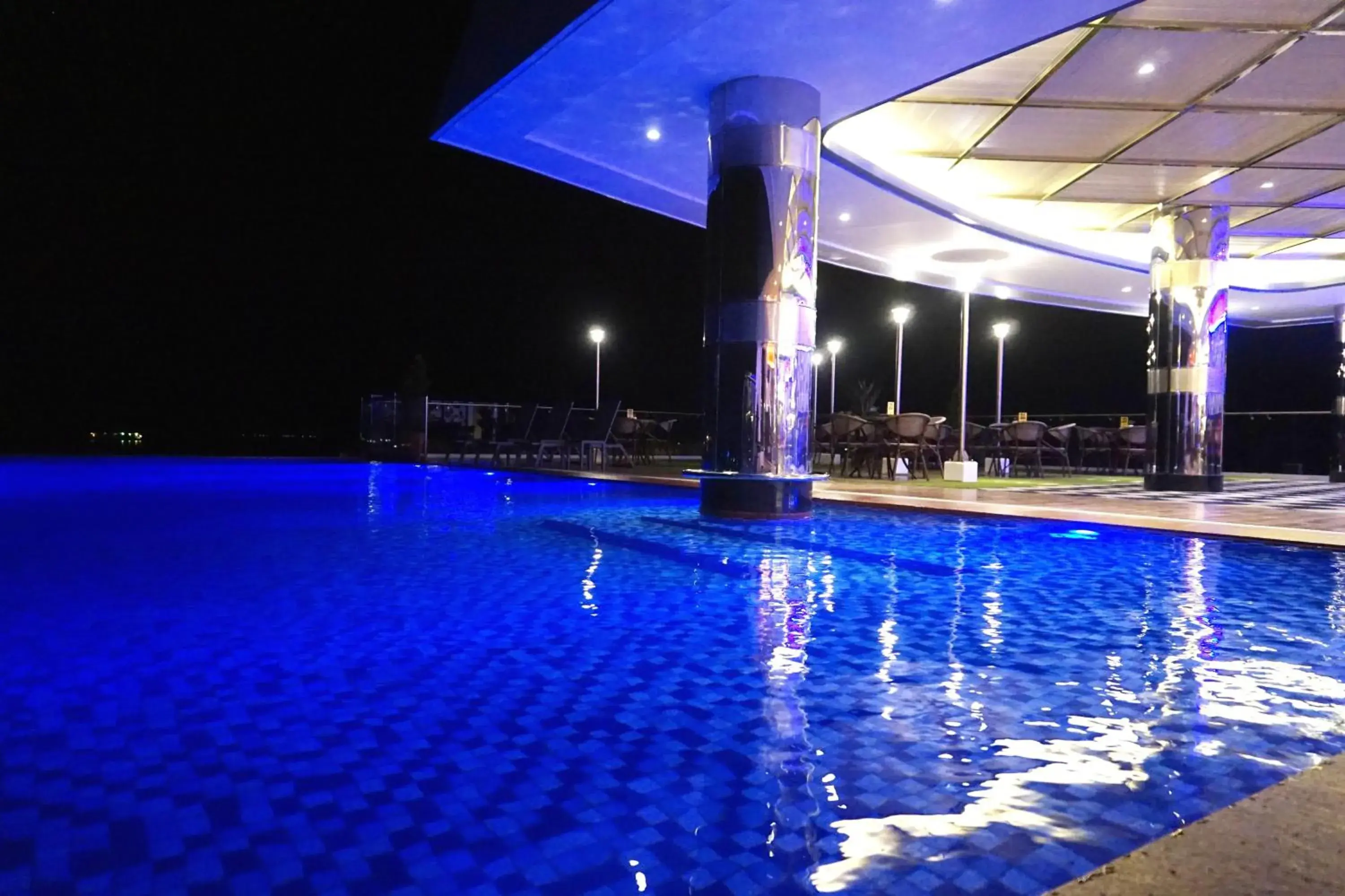 Swimming pool in Central Park Reef Resort Swimming pool in Central Park Reef Resort