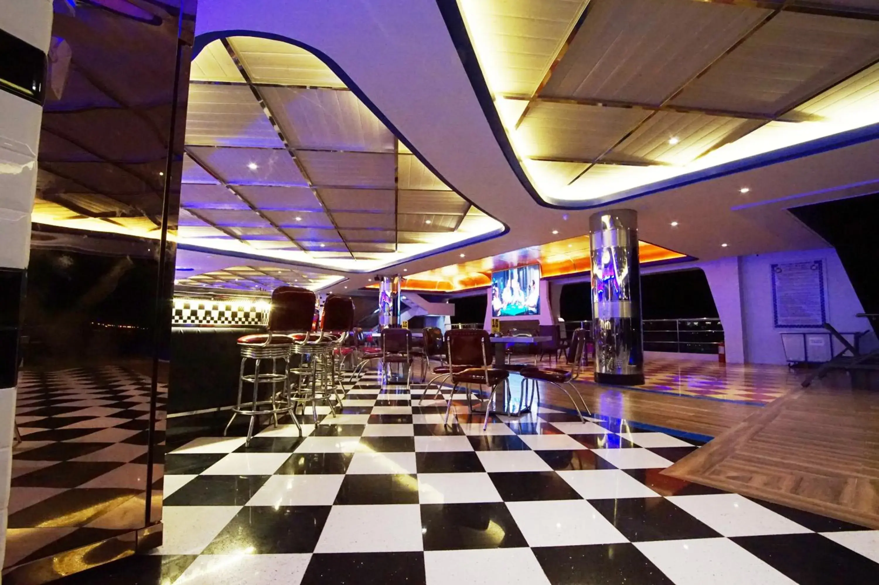 Restaurant/places to eat in Central Park Reef Resort Restaurant/places to eat in Central Park Reef Resort