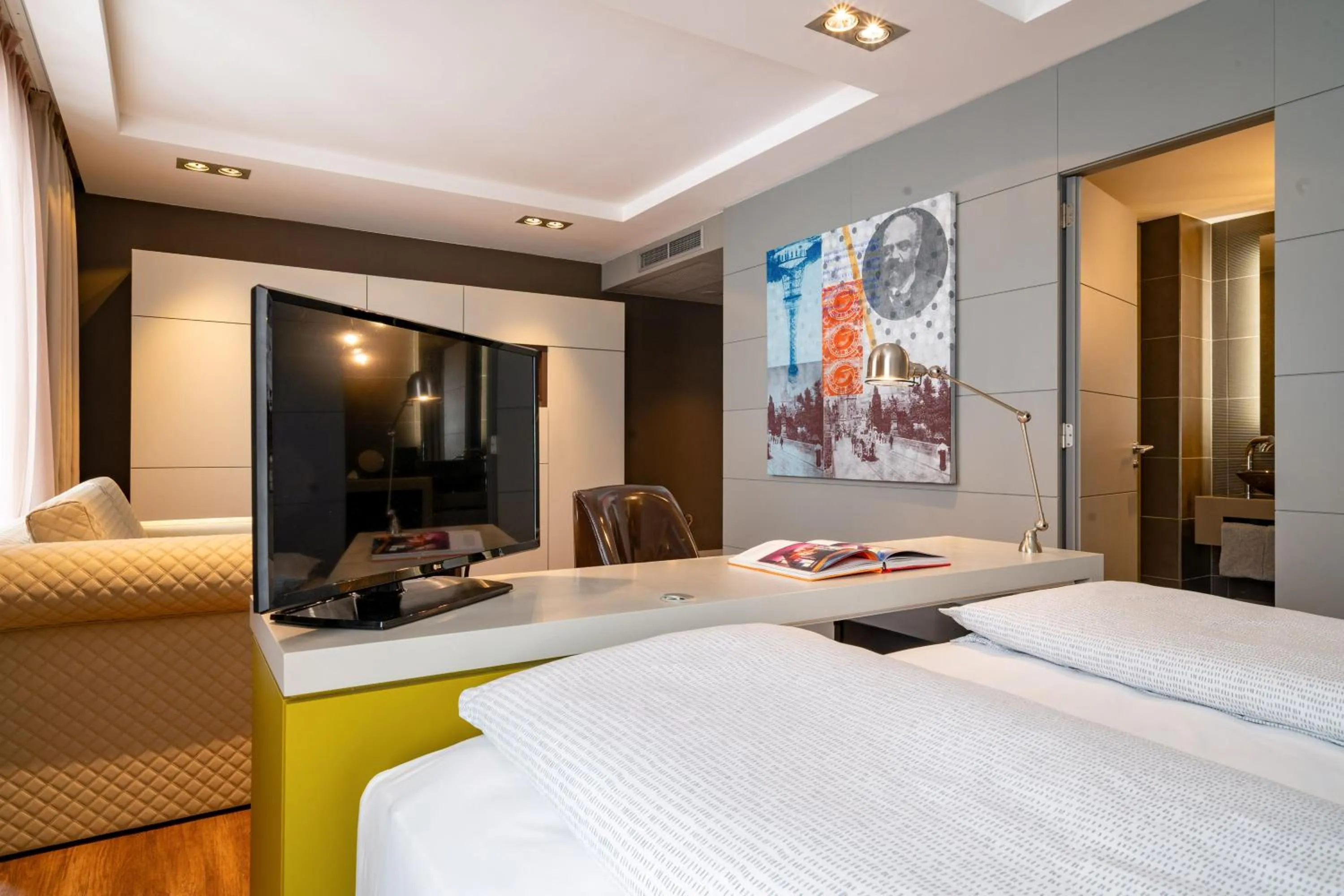 Property building, Bed in INNSiDE Prague Old Town