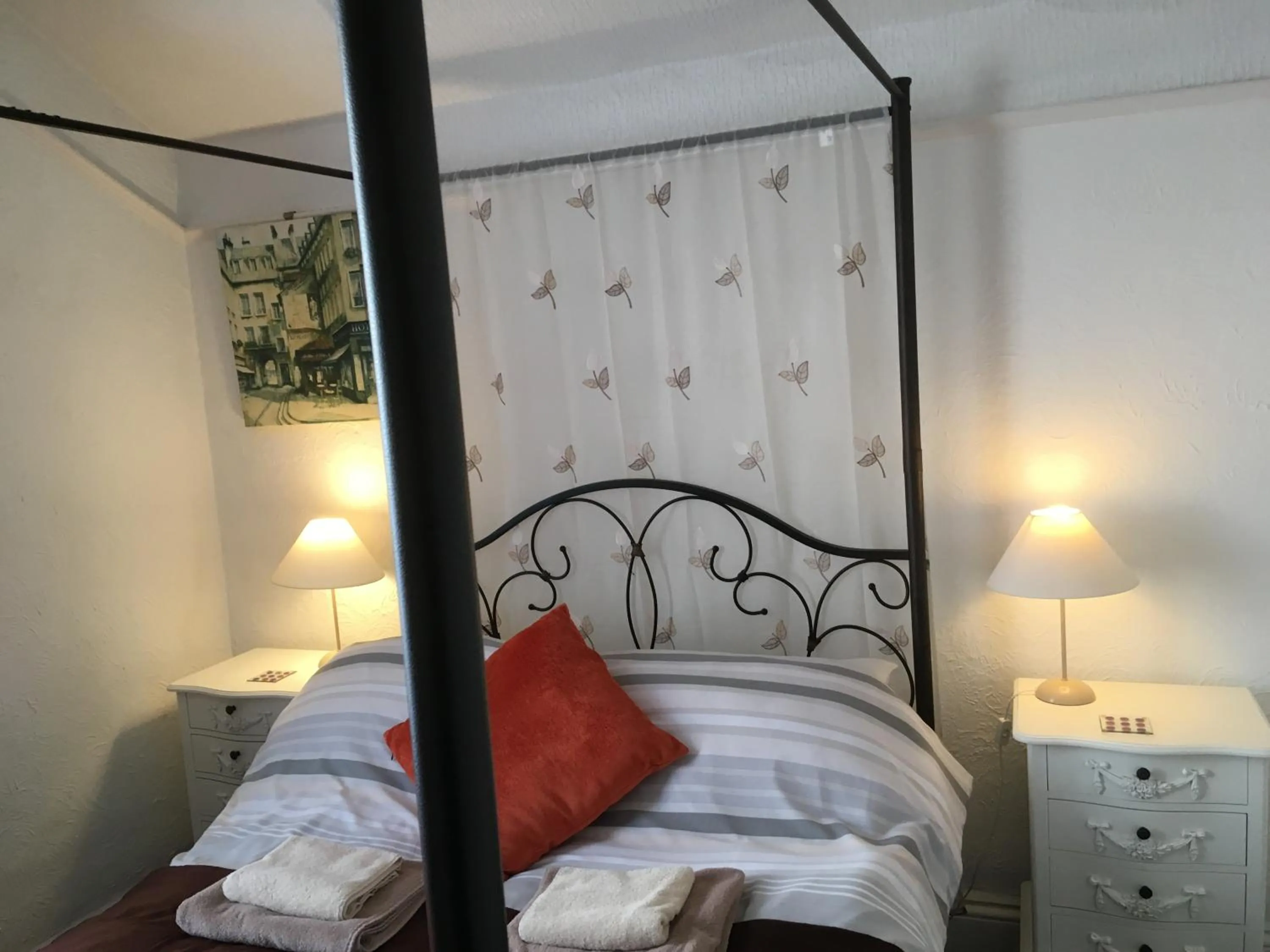 Bed in The Haldon Guest House