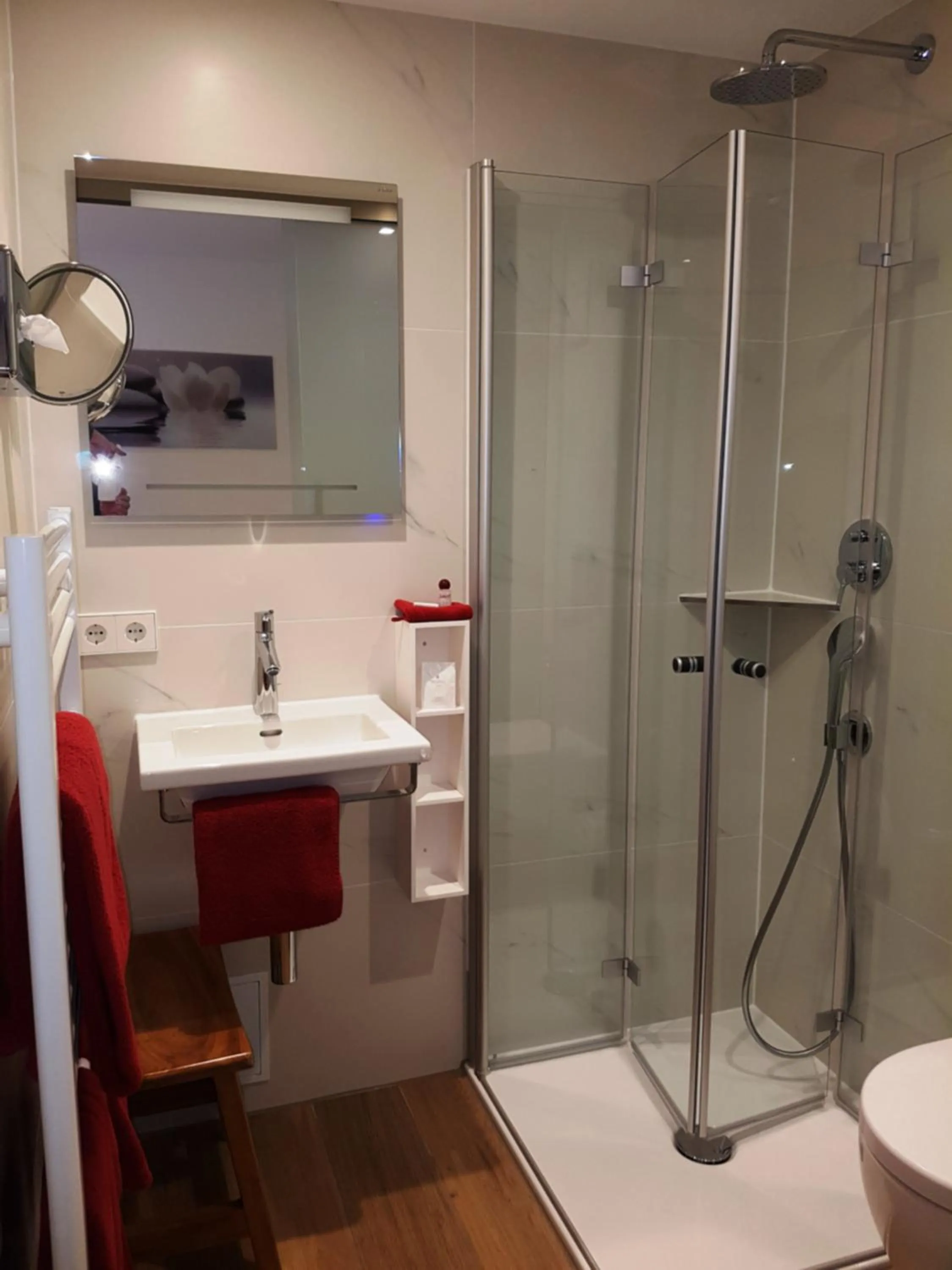 Shower in Hotel Garni Jägerhof