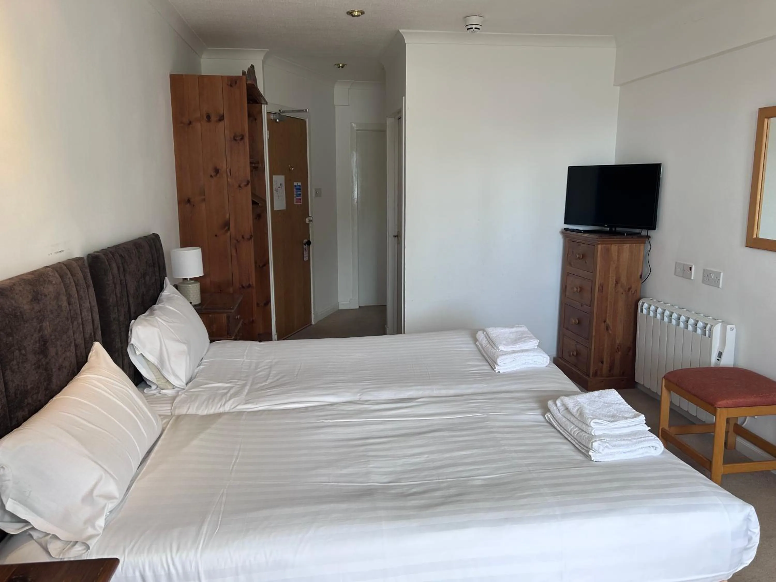 Bedroom, Bed in The Lodge on the Loch by OYO