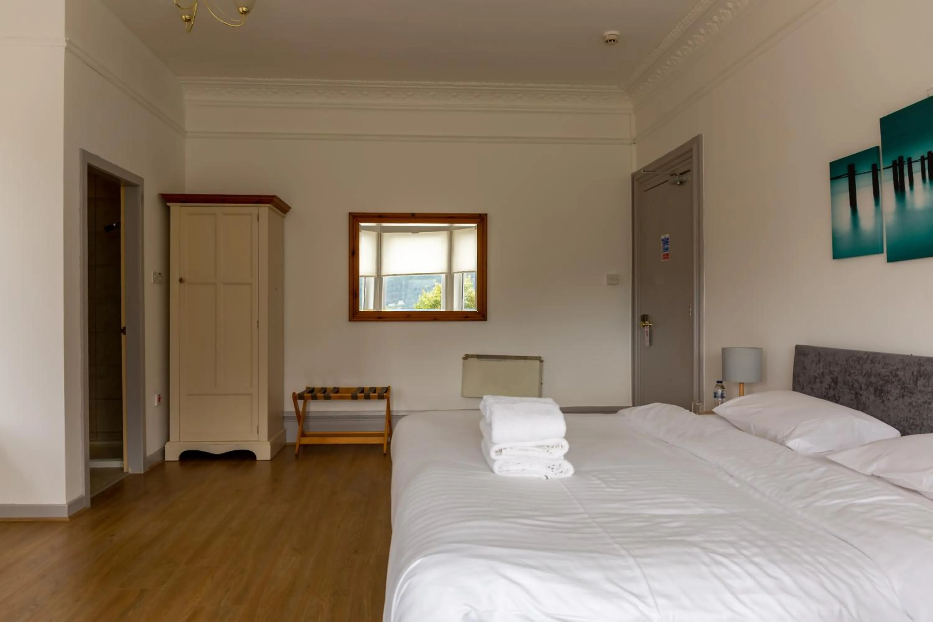 Bedroom, Bed in The Lodge on the Loch by OYO