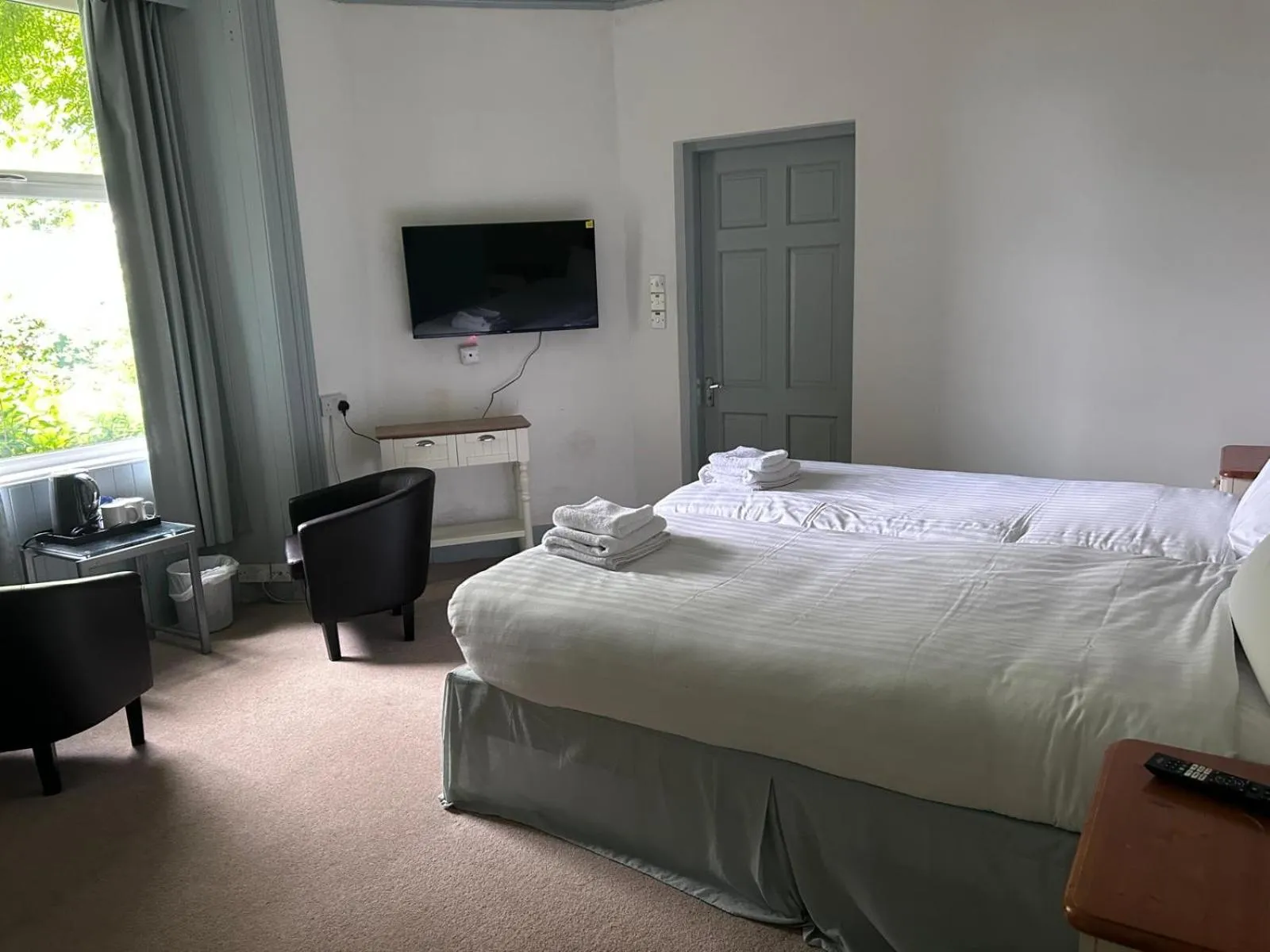 Bedroom, Bed in The Lodge on the Loch by OYO