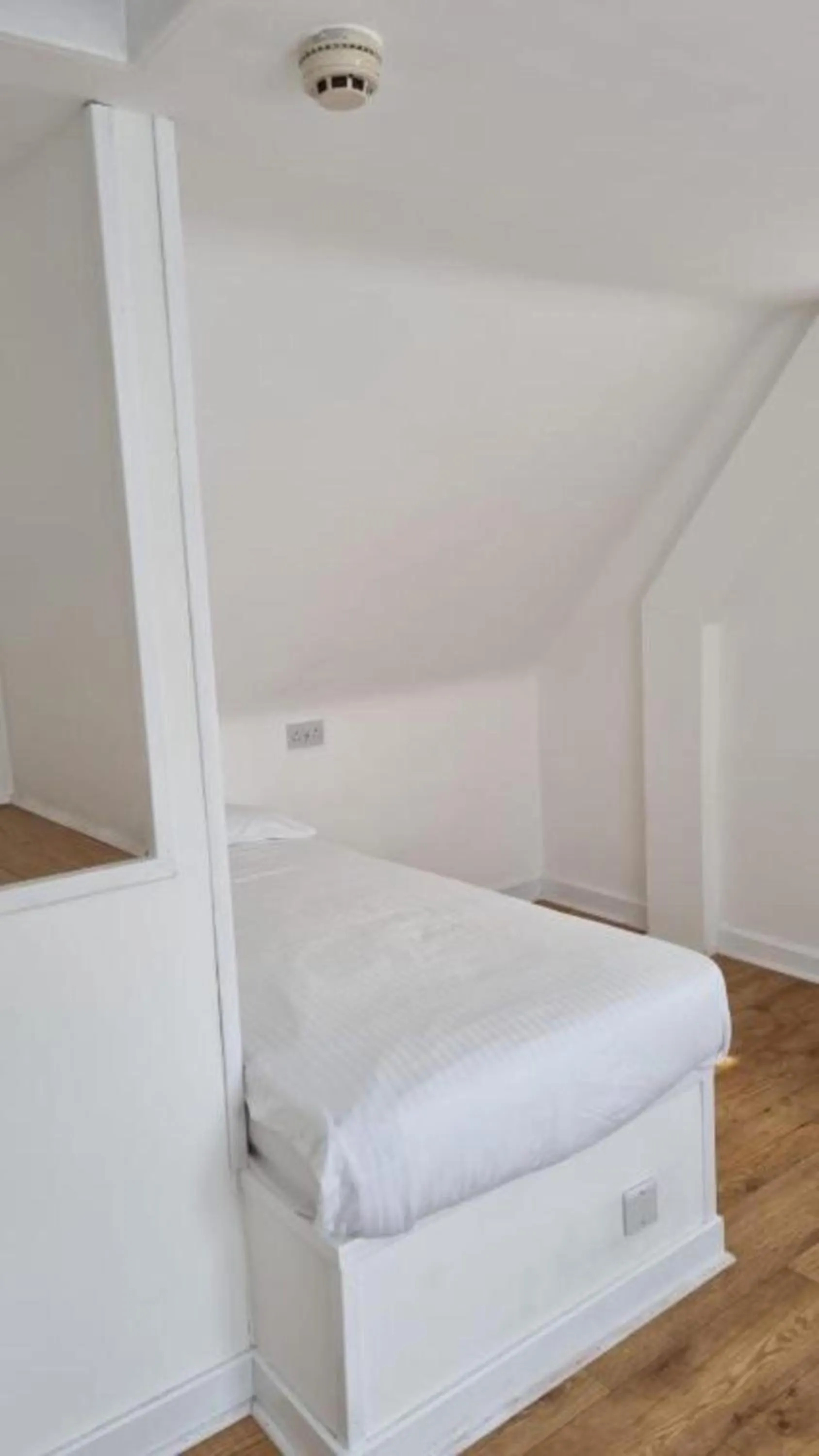 Photo of the whole room, Bed in The Lodge on the Loch by OYO