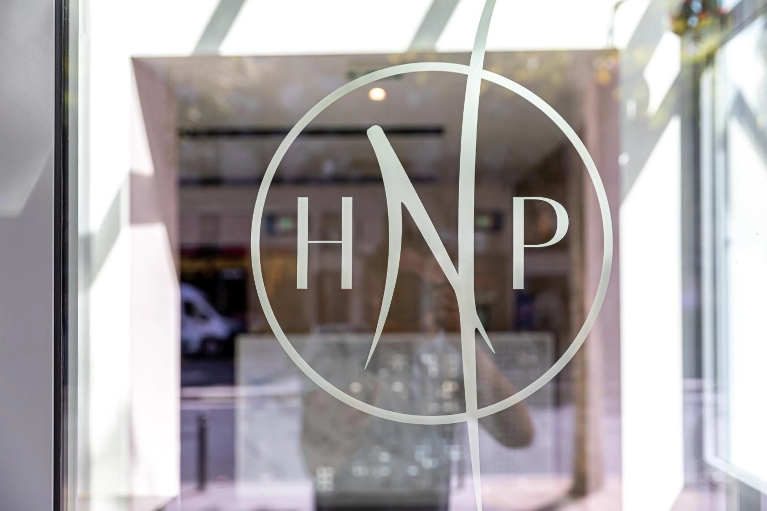 Logo/Certificate/Sign in Hôtel Nude Paris - Color Vision