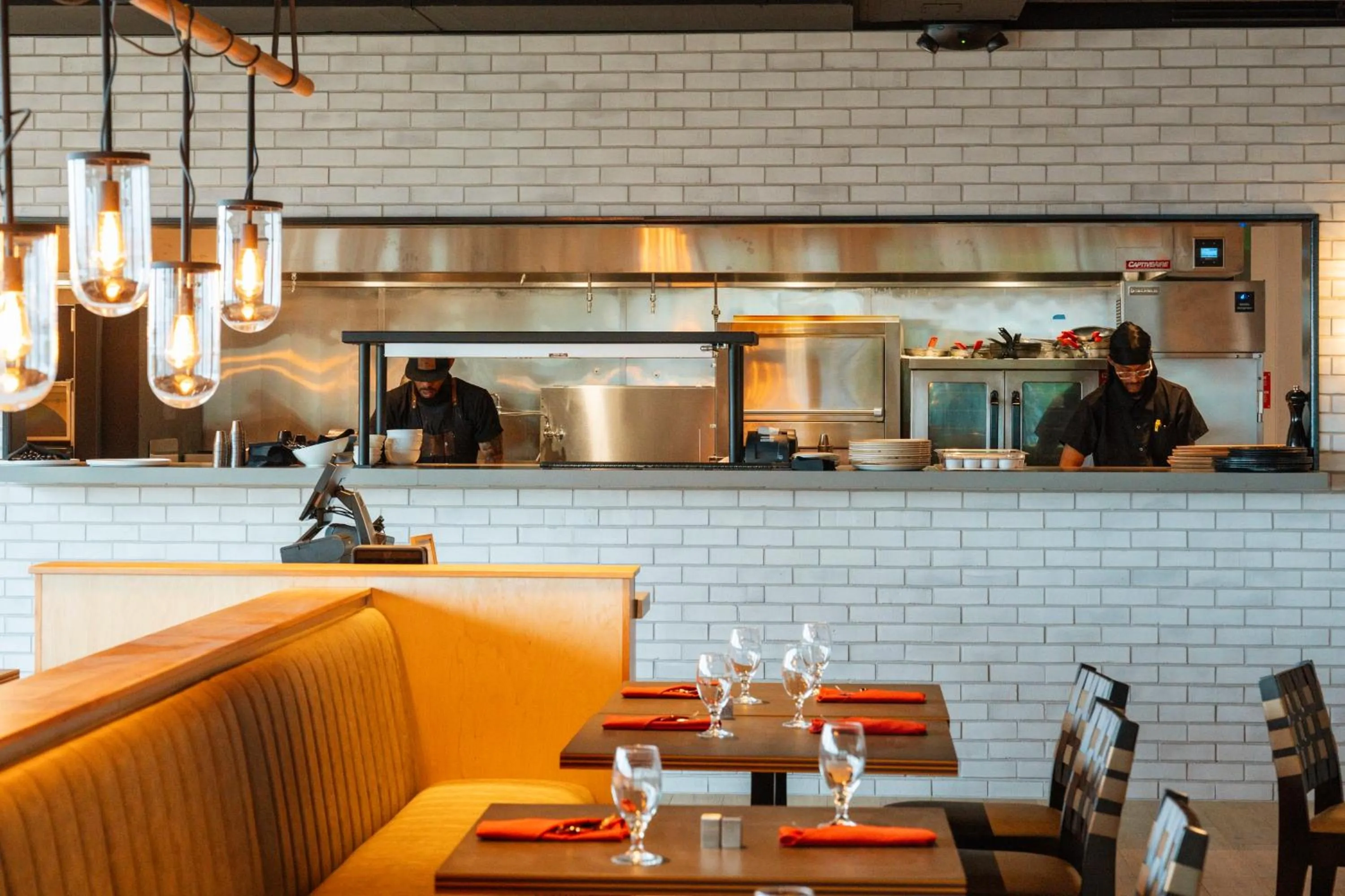 Restaurant/places to eat in The Wildbirch Hotel - JdV by Hyatt