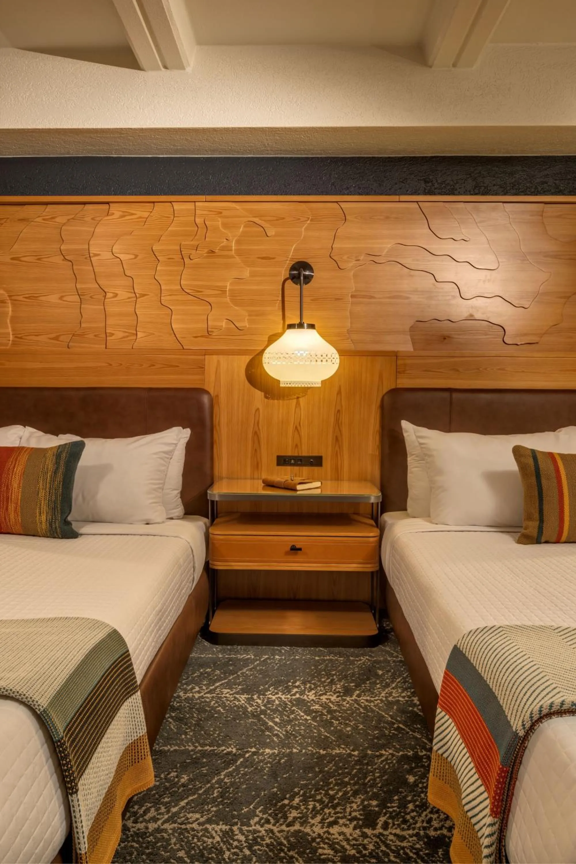 Standard 2 Queens Accessible in Aviator Hotel Anchorage