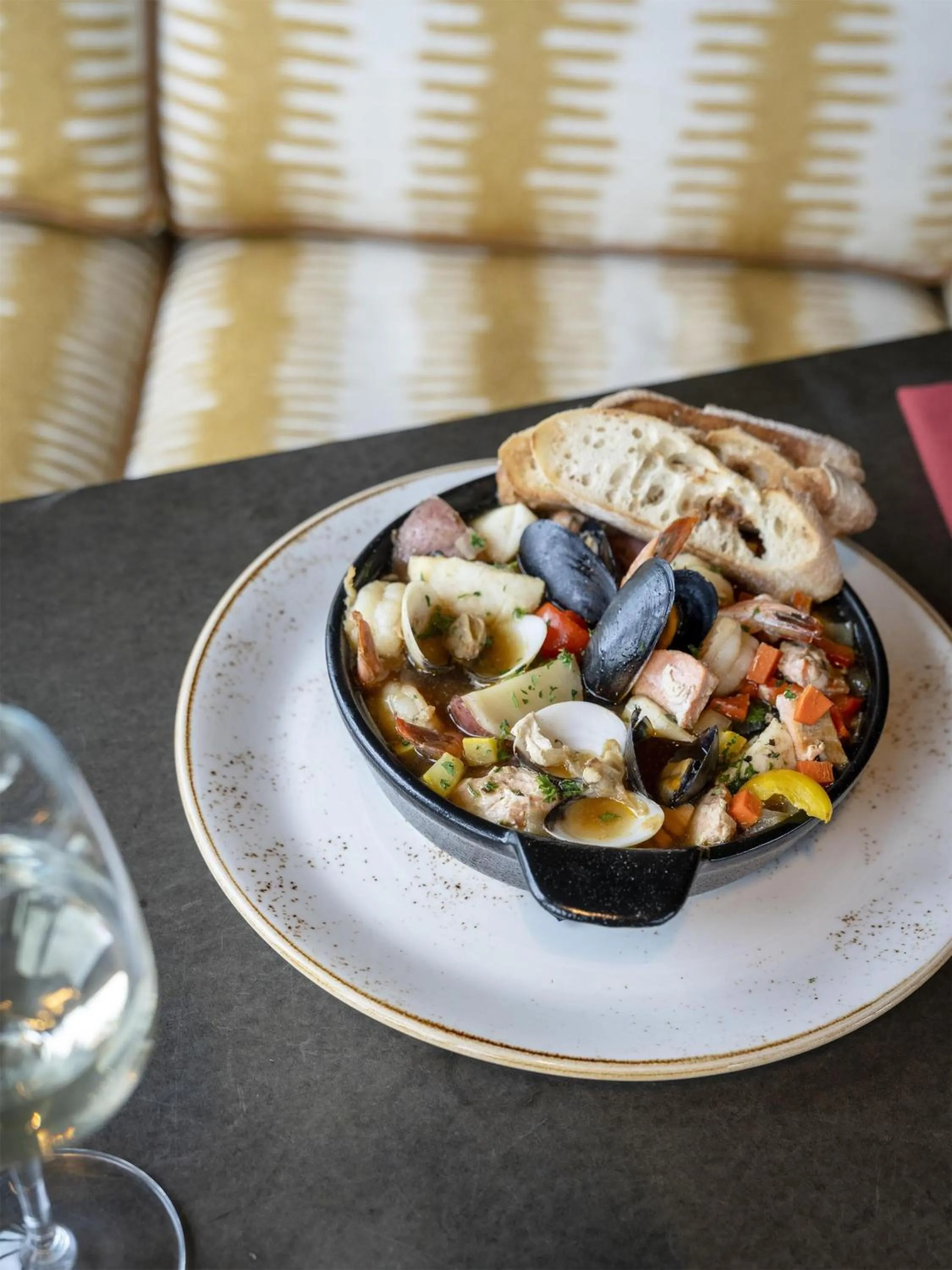 Restaurant/places to eat in The Wildbirch Hotel - JdV by Hyatt