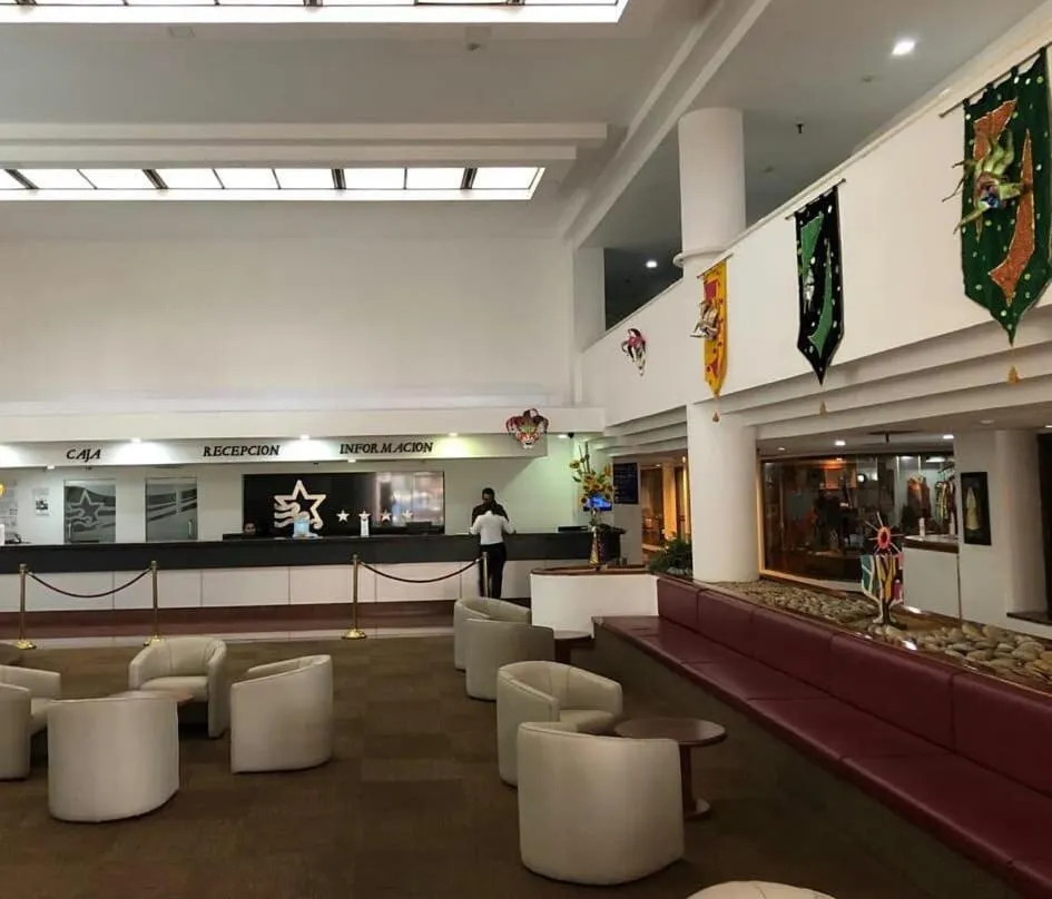 Hotel Cristina Suites