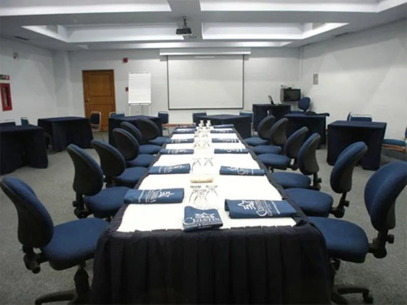 Hotel Cristina Suites