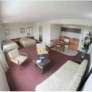 Hotel Cristina Suites