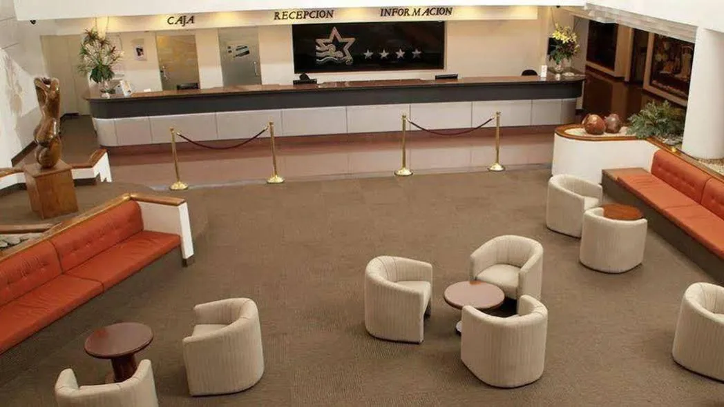 Hotel Cristina Suites