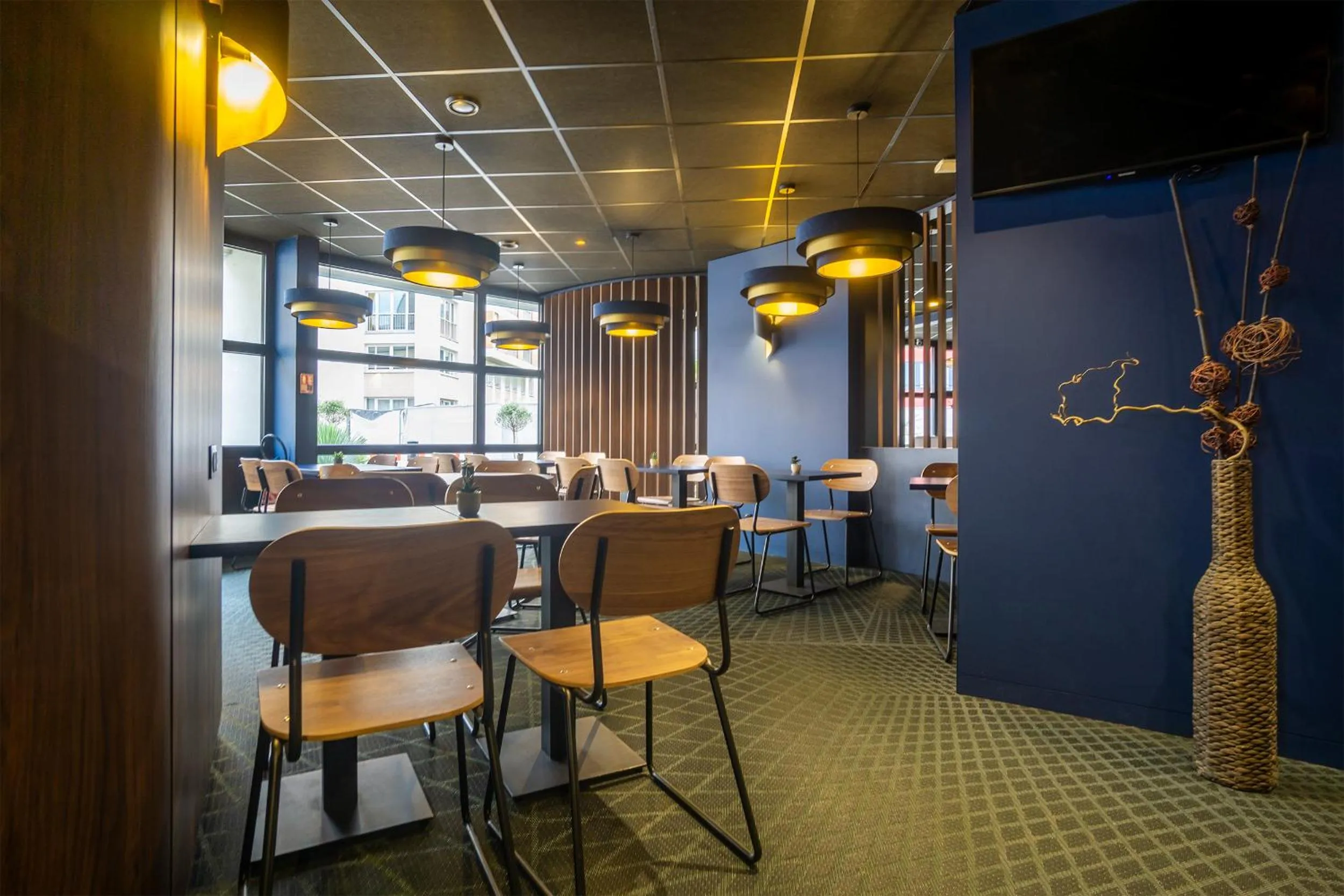 Dining area in City Résidence Strasbourg Centre