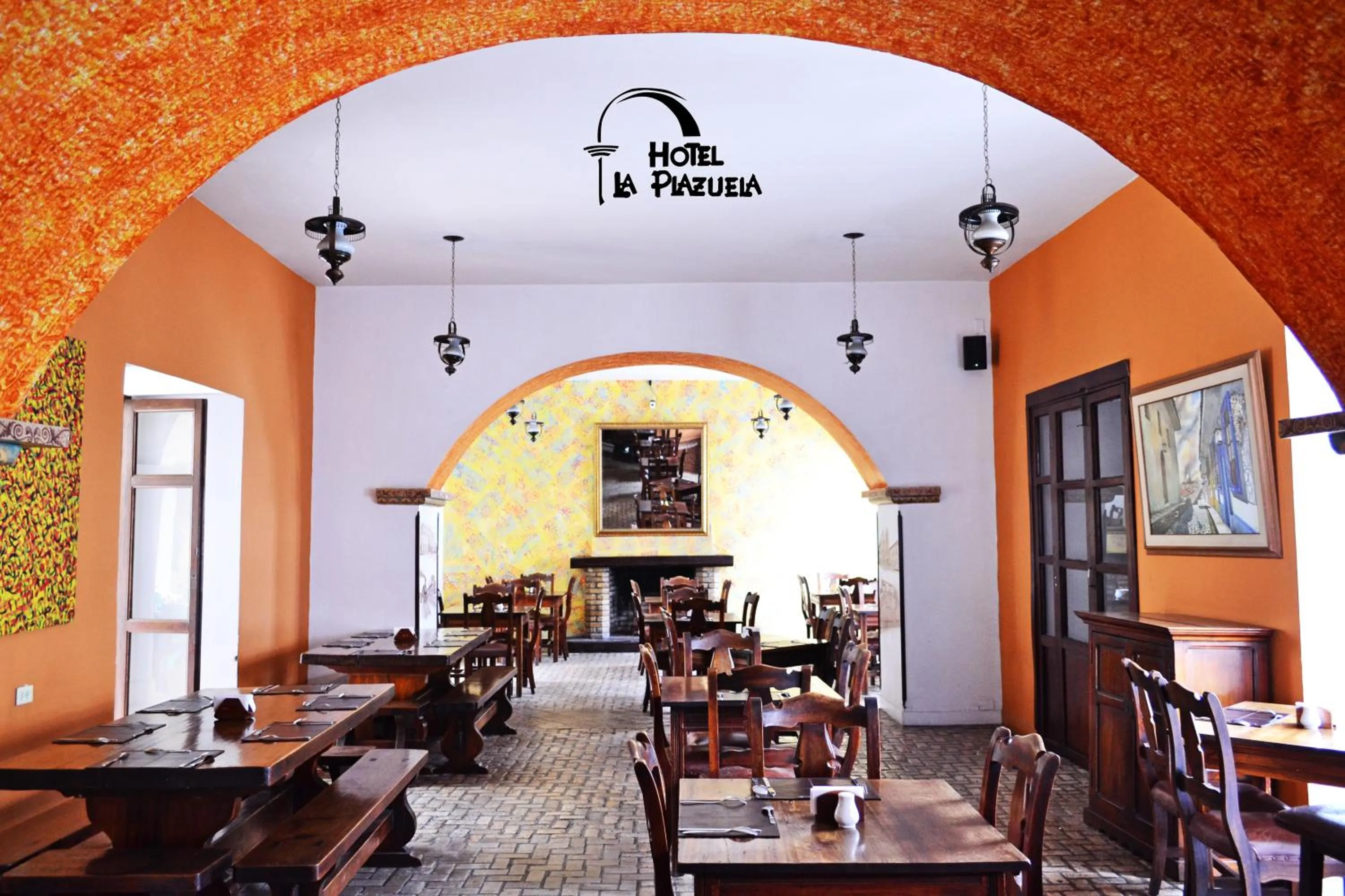 Restaurant/places to eat in Hotel La Plazuela