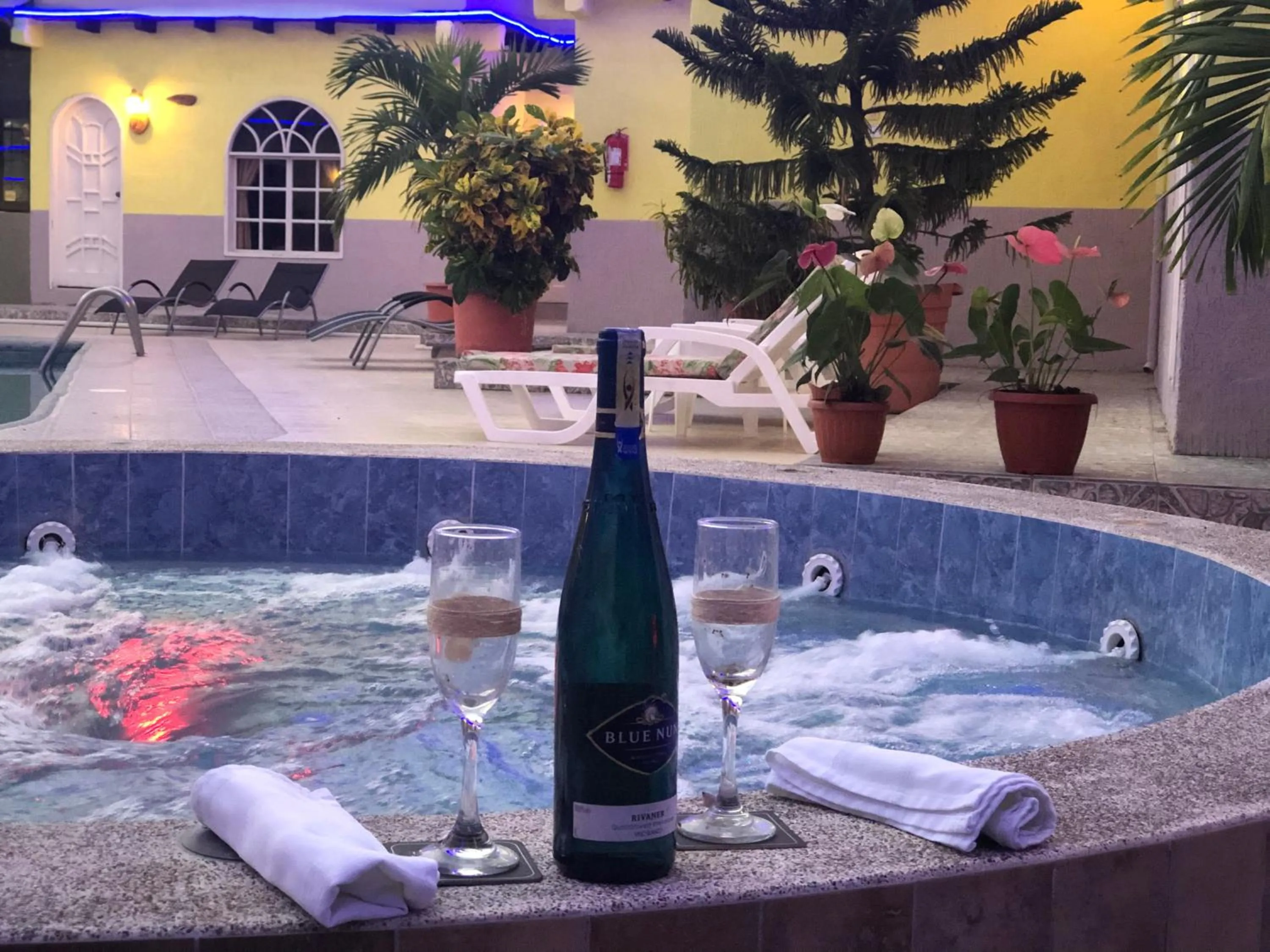 Swimming pool in Hotel Puerto Gaviota