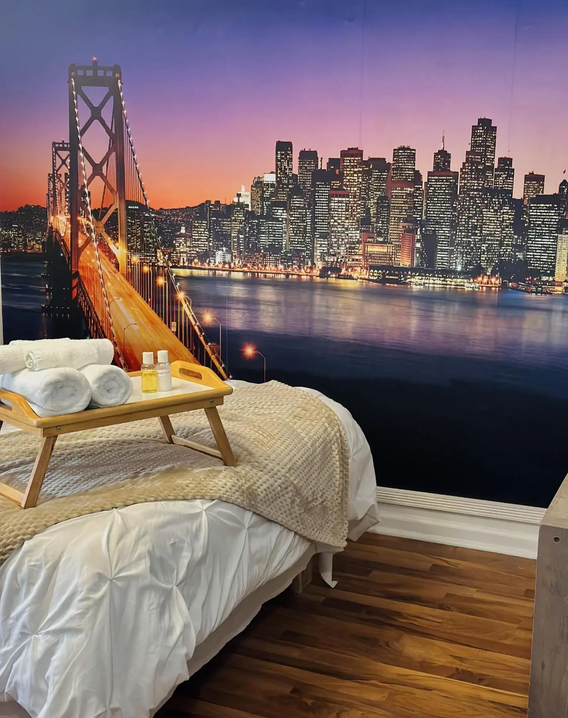 Bedroom, Bed in Speedway Legacy Inn Bedroom, Bed in Speedway Legacy Inn