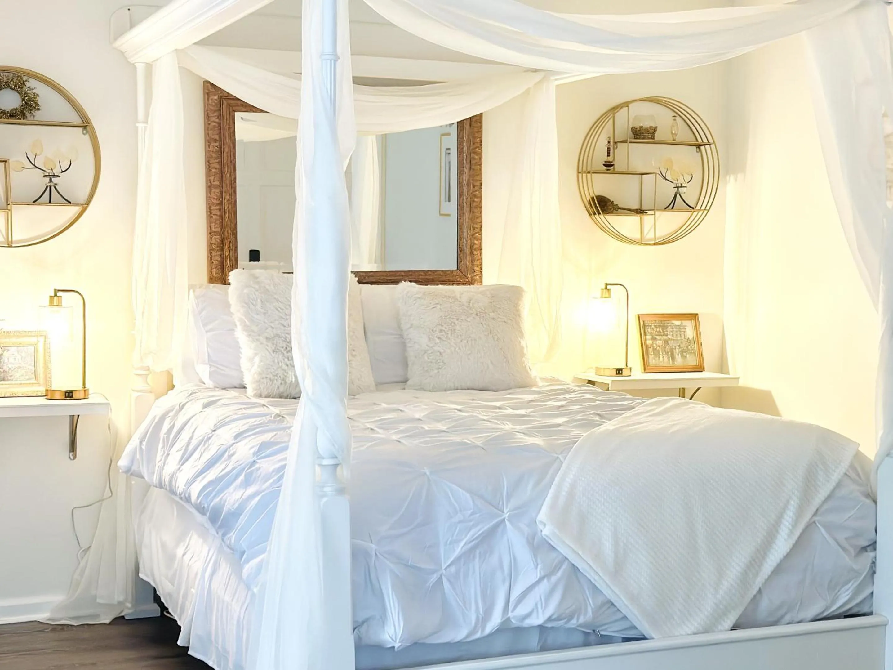 Bedroom, Bed in Speedway Legacy Inn