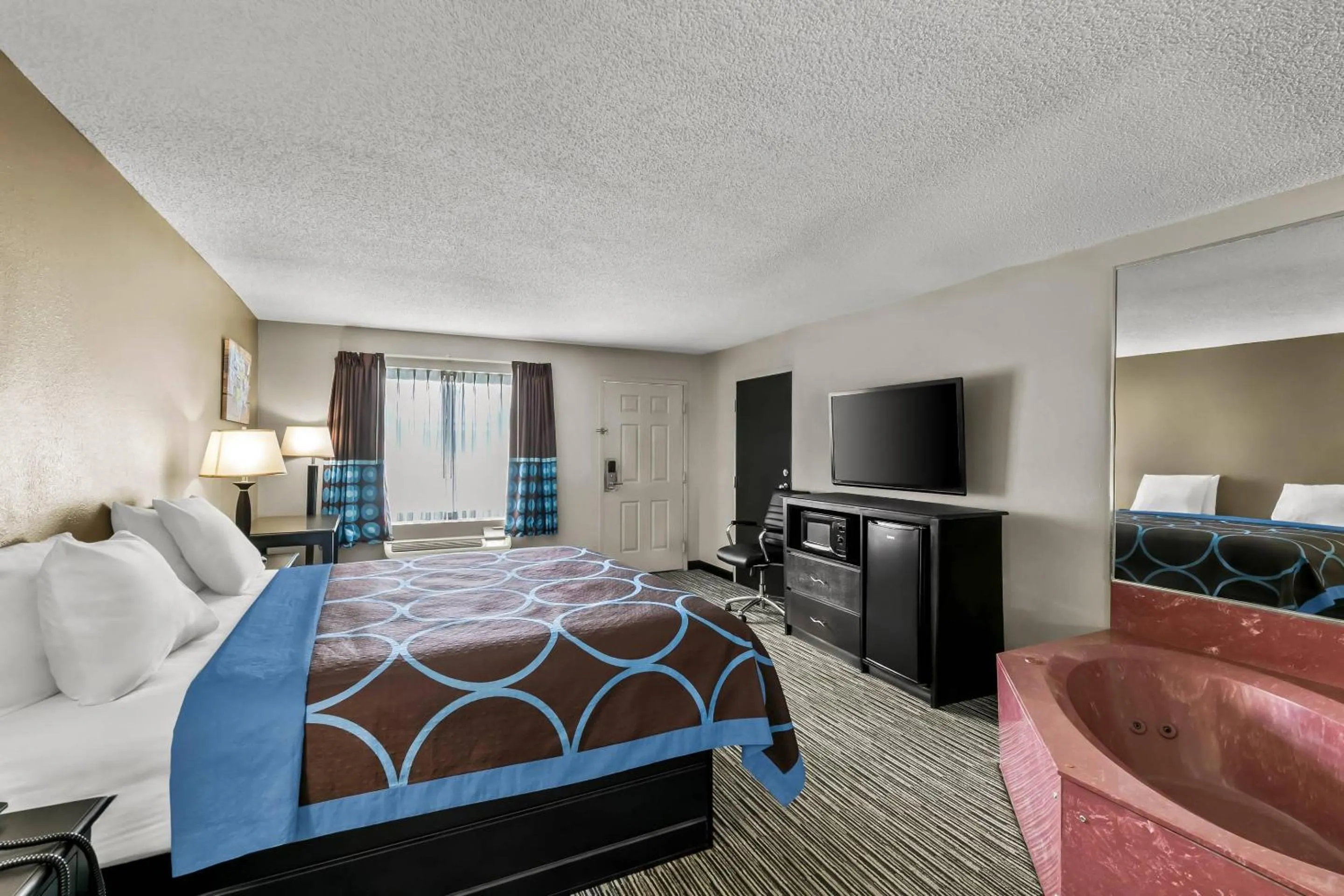 Bedroom, Bed in Econo Lodge Elberton