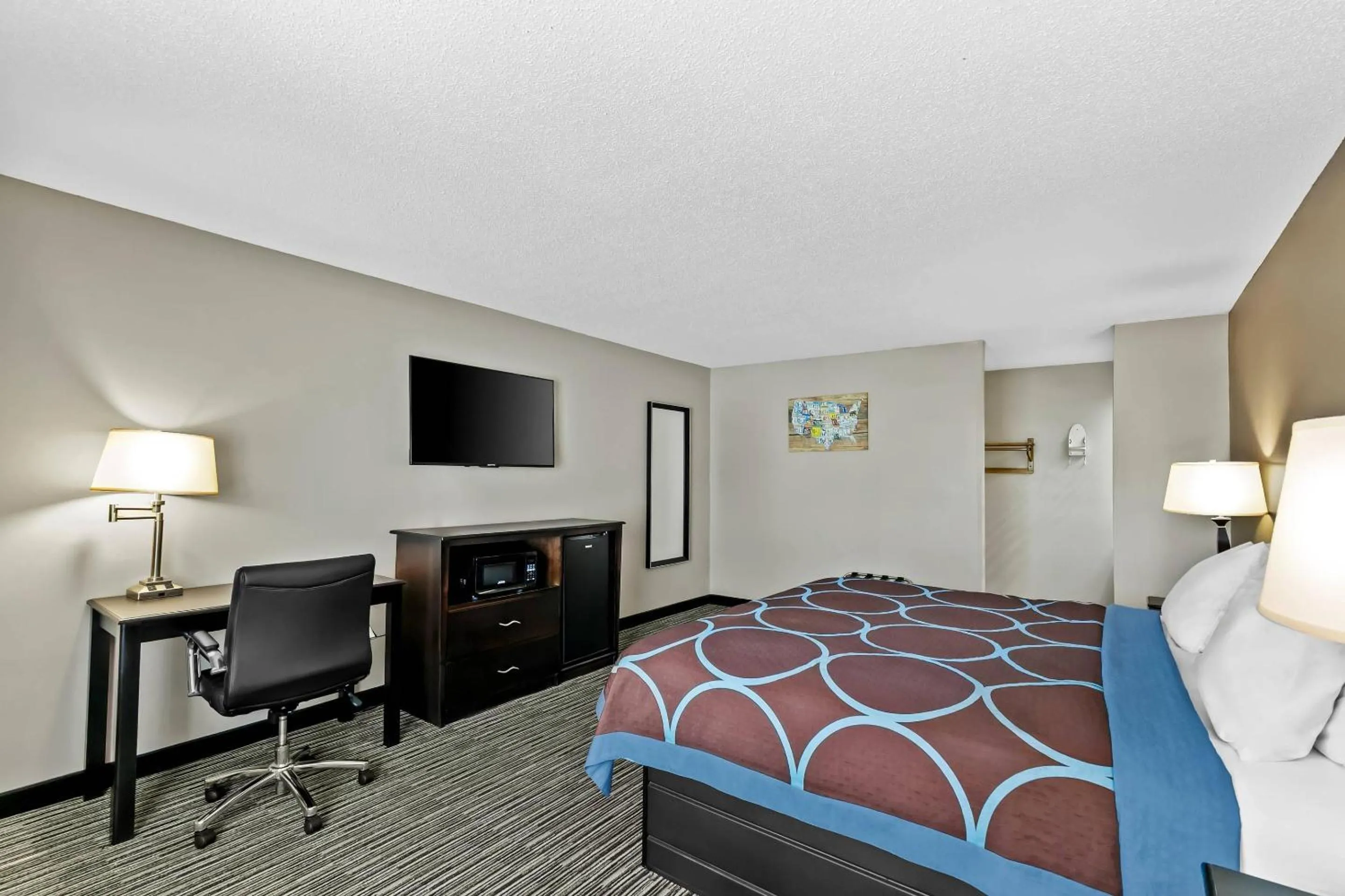 Bedroom, Bed in Econo Lodge Elberton