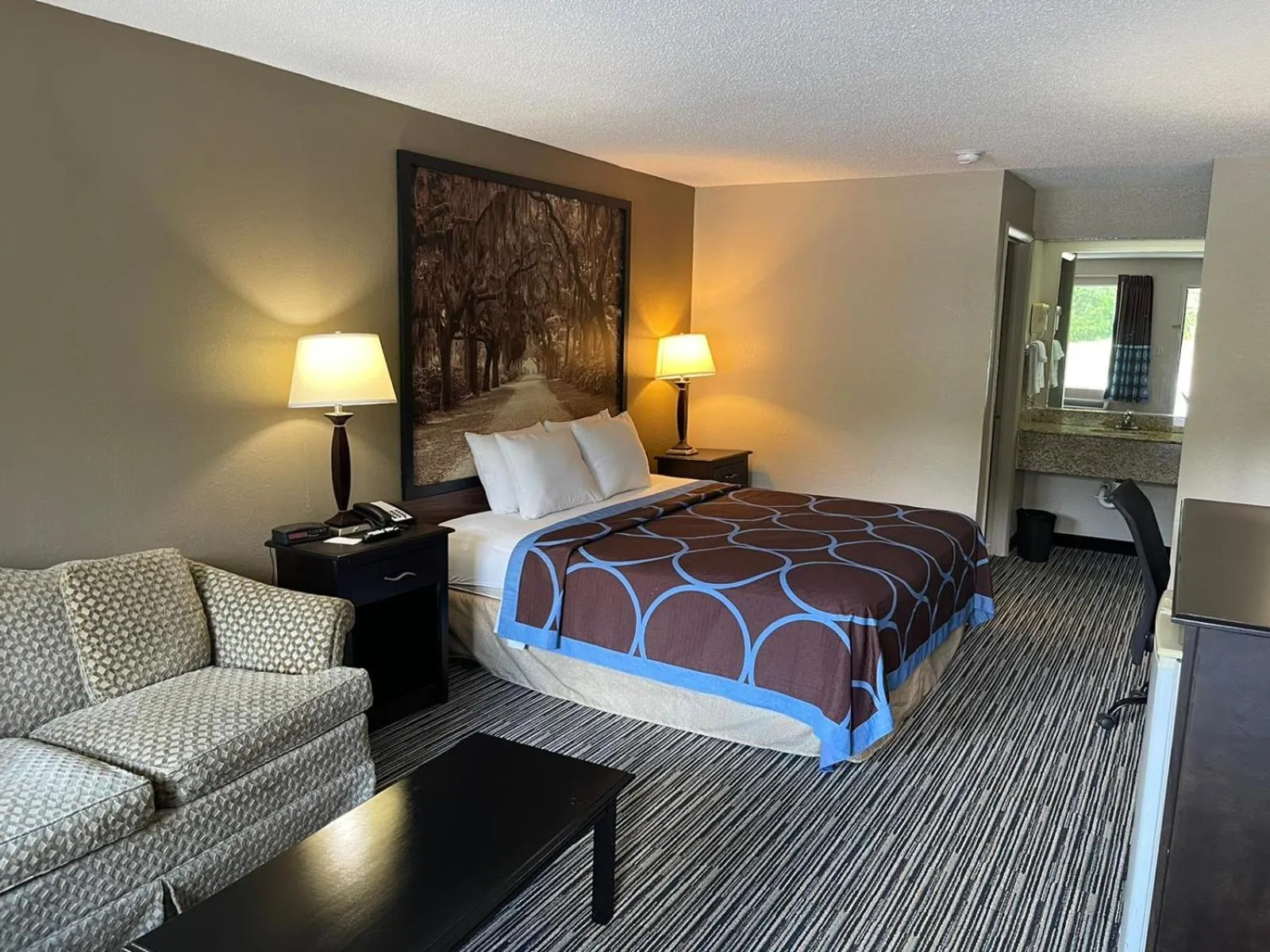 Photo of the whole room, Bed in Super 8 by Wyndham Elberton
